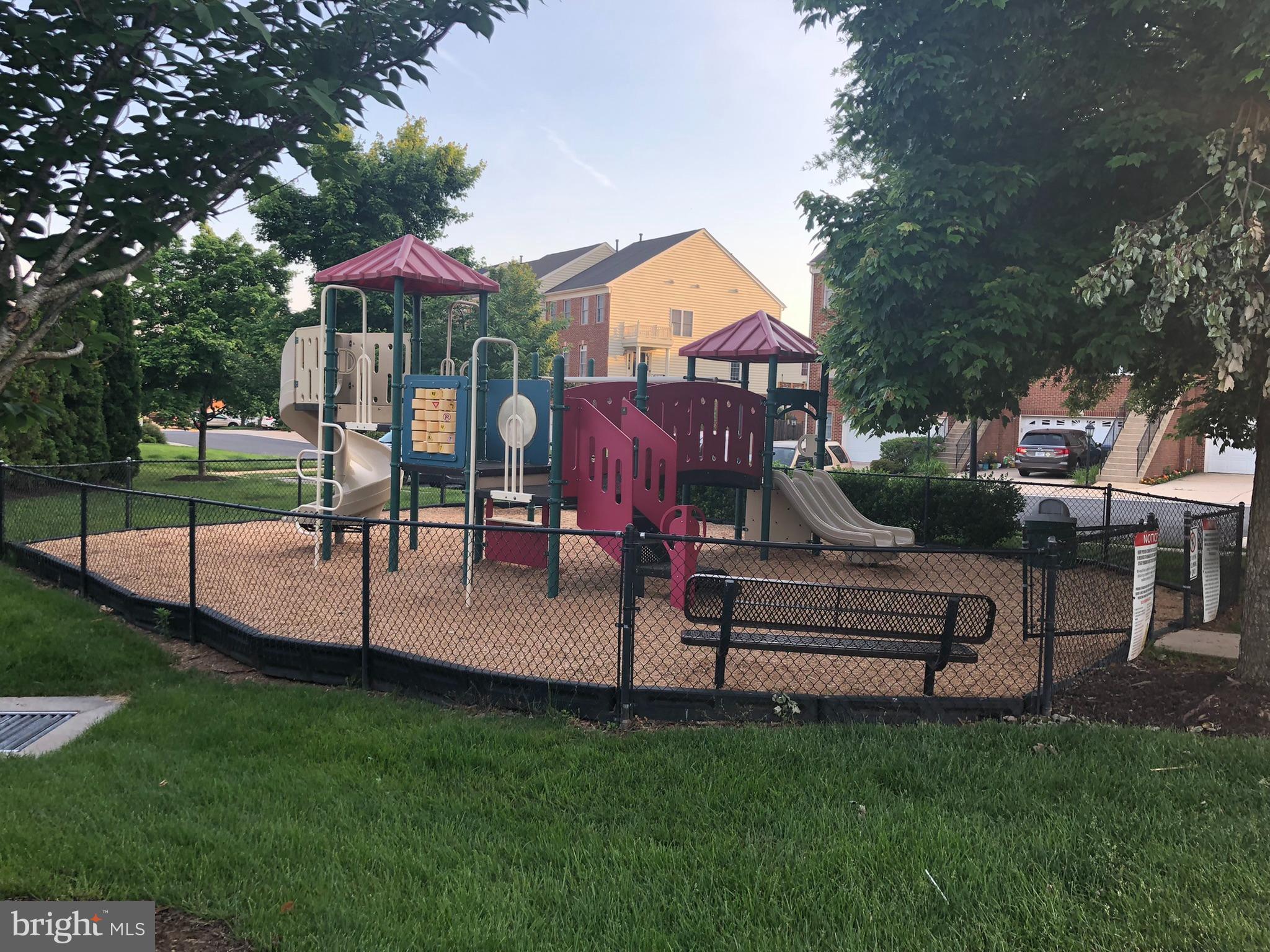 LOUDOUN VALLEY ESTATES - Residential Lease