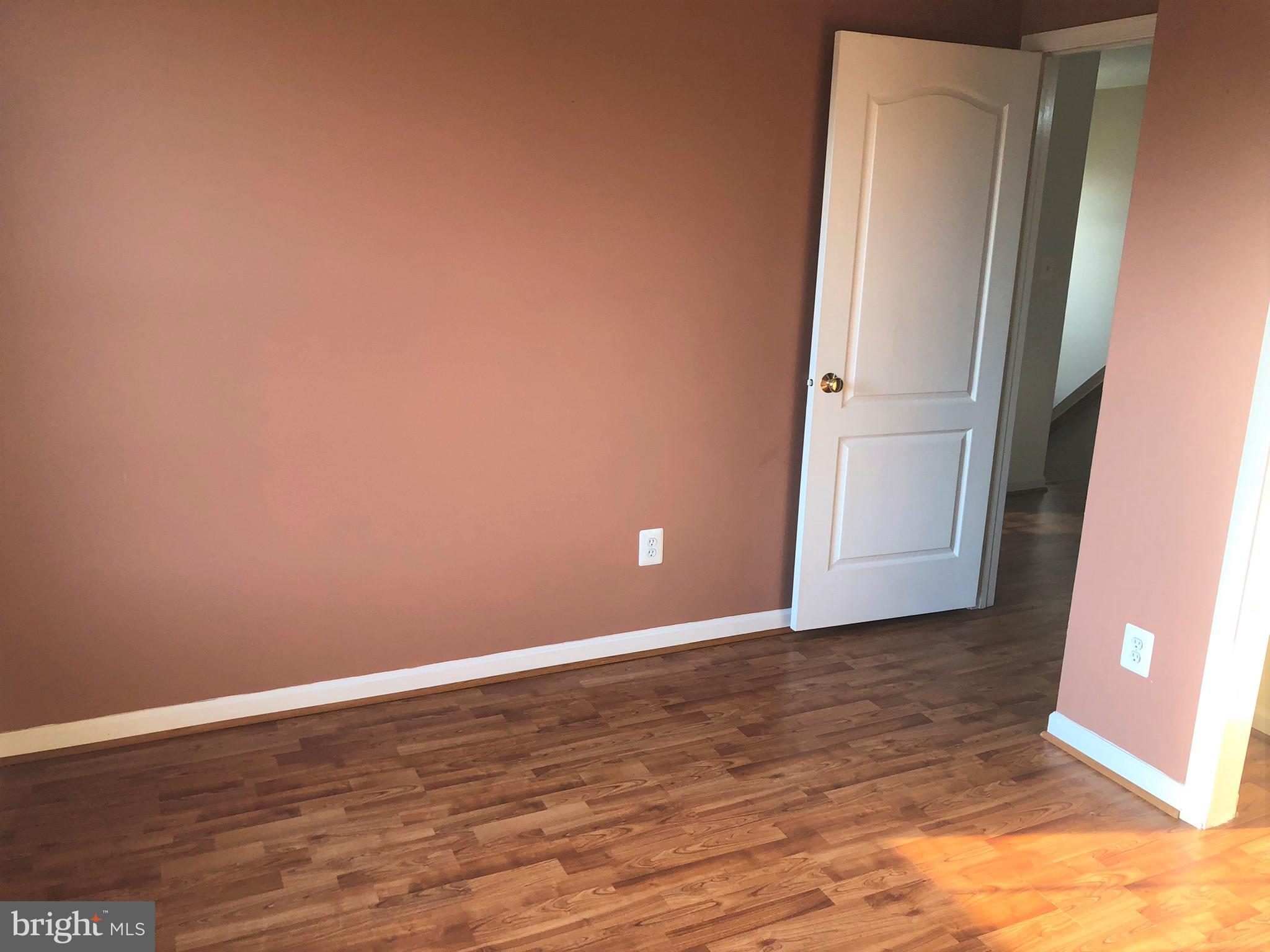 LOUDOUN VALLEY ESTATES - Residential Lease