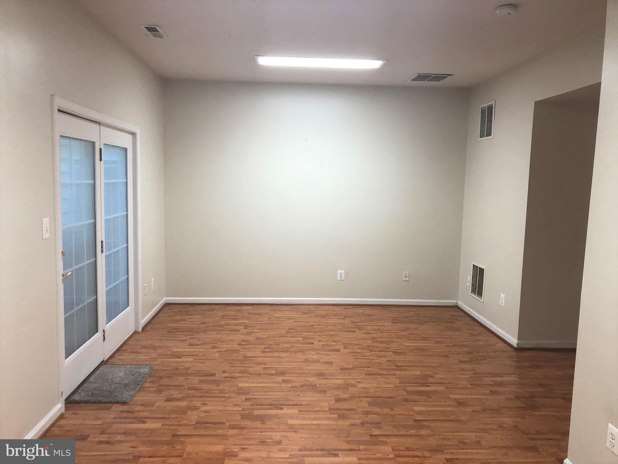 LOUDOUN VALLEY ESTATES - Residential Lease