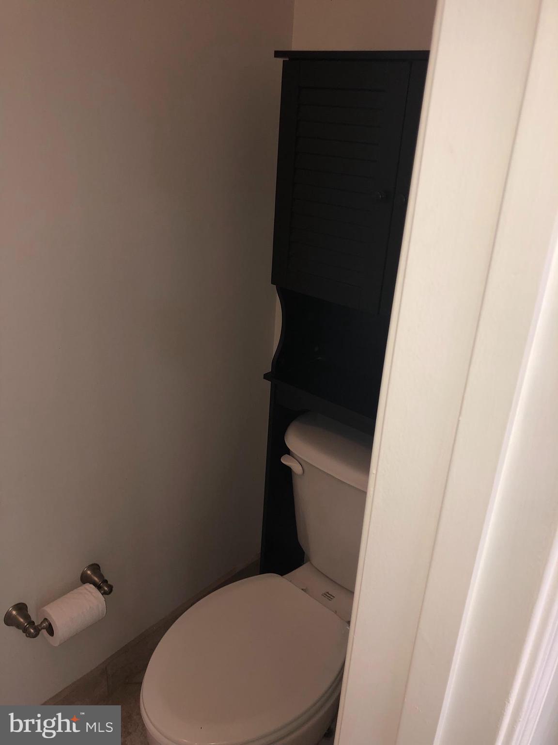 LOUDOUN VALLEY ESTATES - Residential Lease