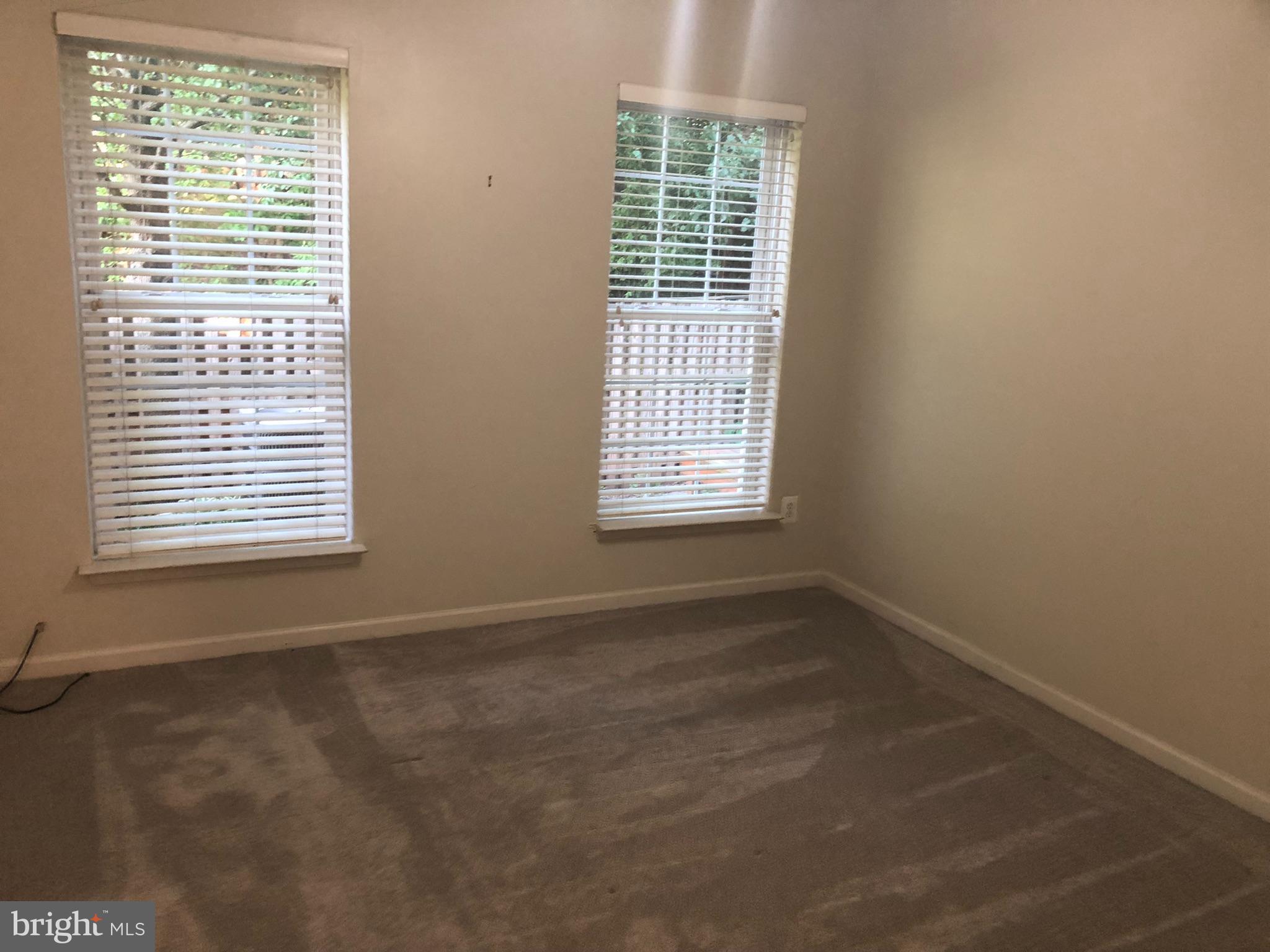 LOUDOUN VALLEY ESTATES - Residential Lease