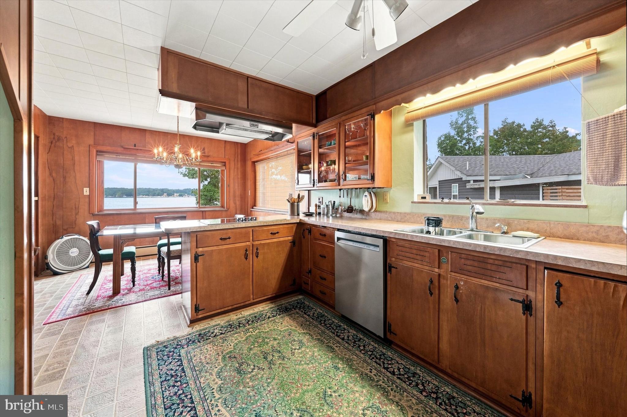31 BORENS SHORE ROAD