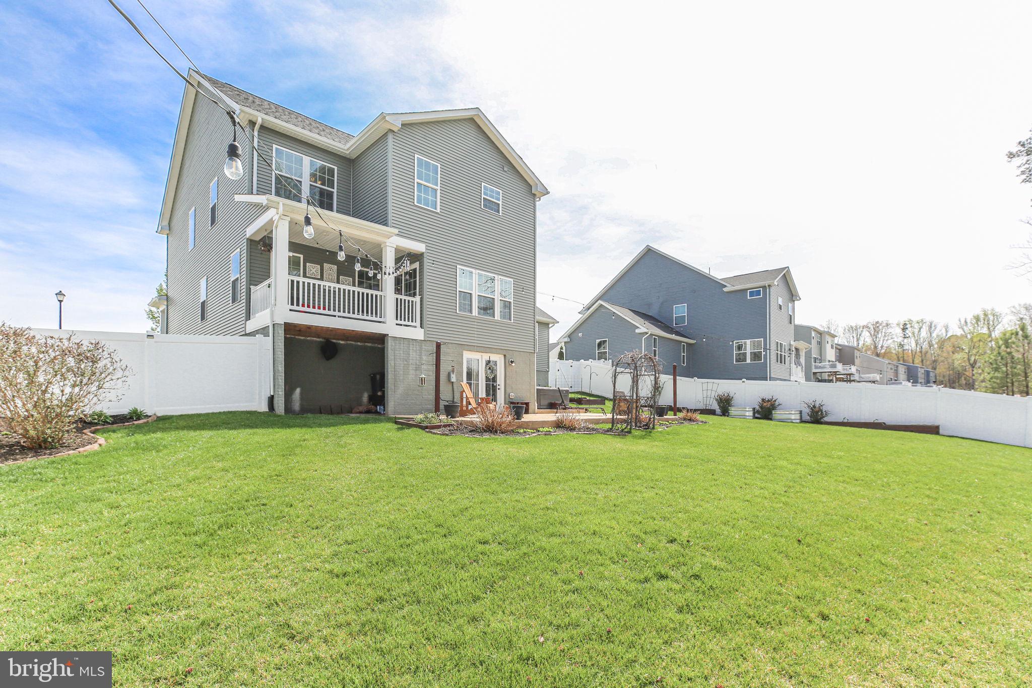 THE VILLAGE AT COURTHOUSE COMMONS - Residential