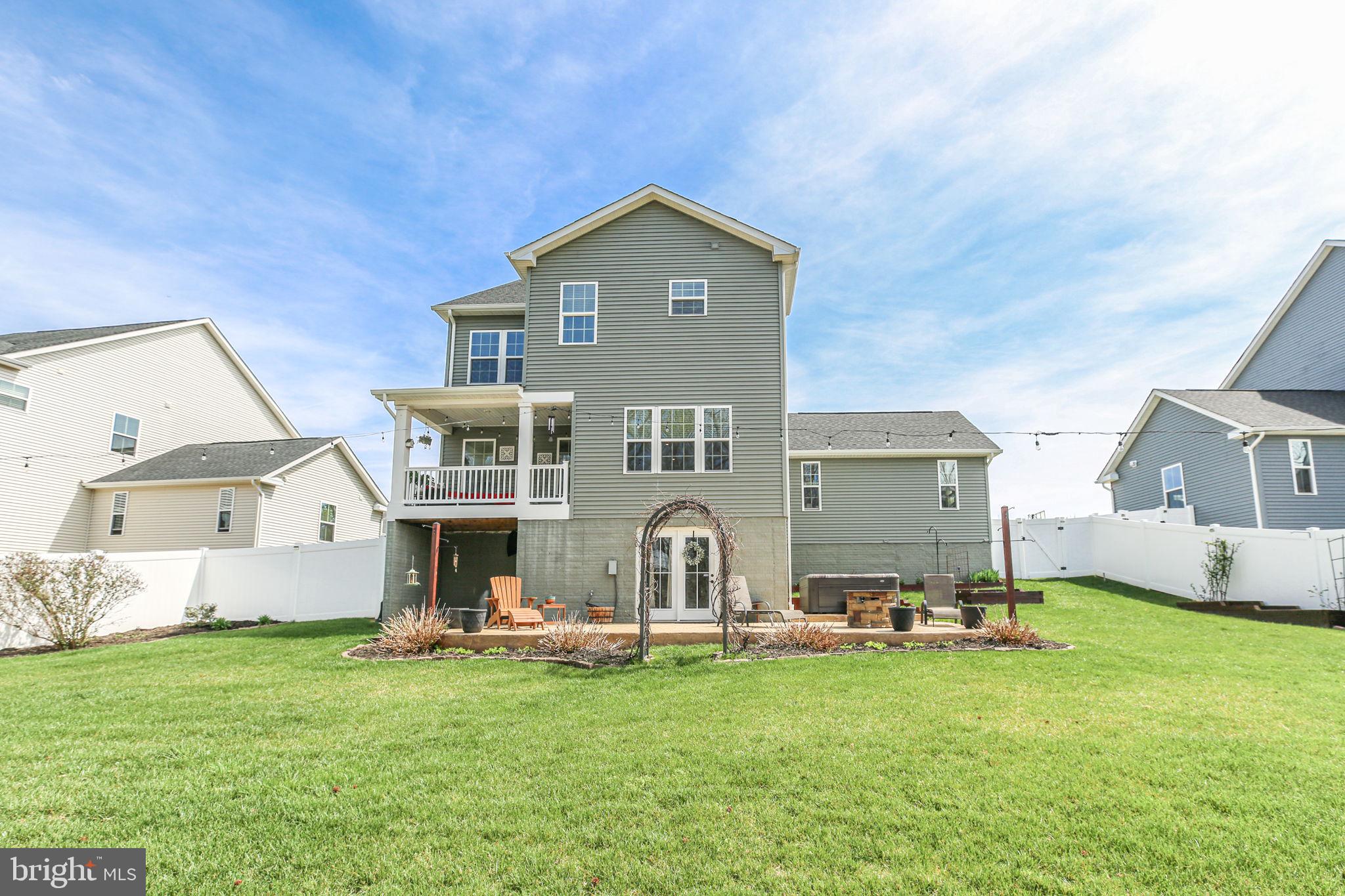 THE VILLAGE AT COURTHOUSE COMMONS - Residential