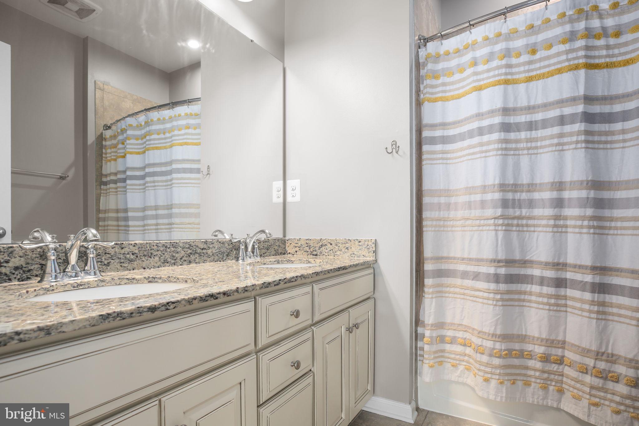 THE VILLAGE AT COURTHOUSE COMMONS - Residential