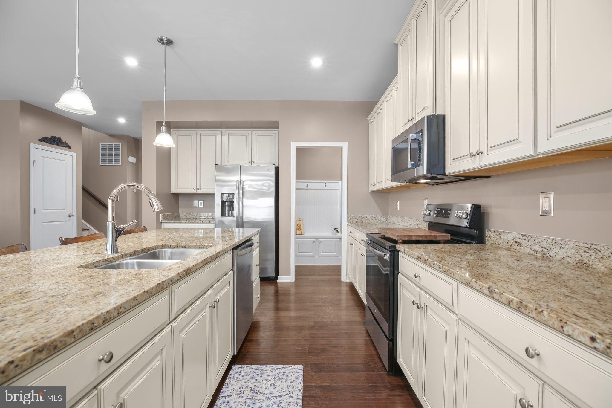 THE VILLAGE AT COURTHOUSE COMMONS - Residential