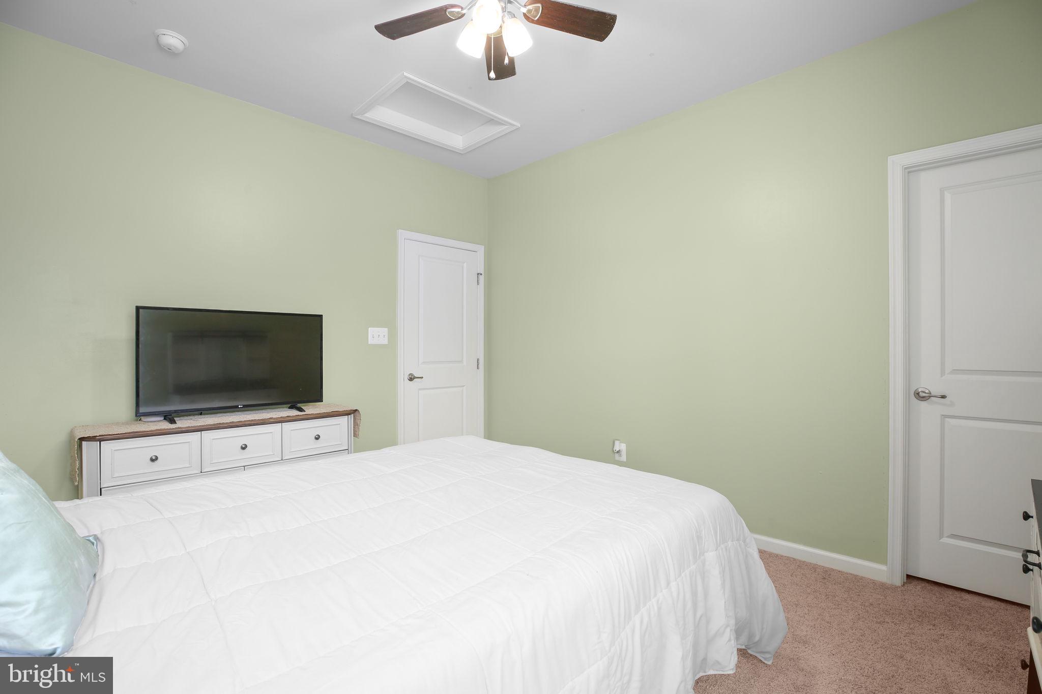 THE VILLAGE AT COURTHOUSE COMMONS - Residential