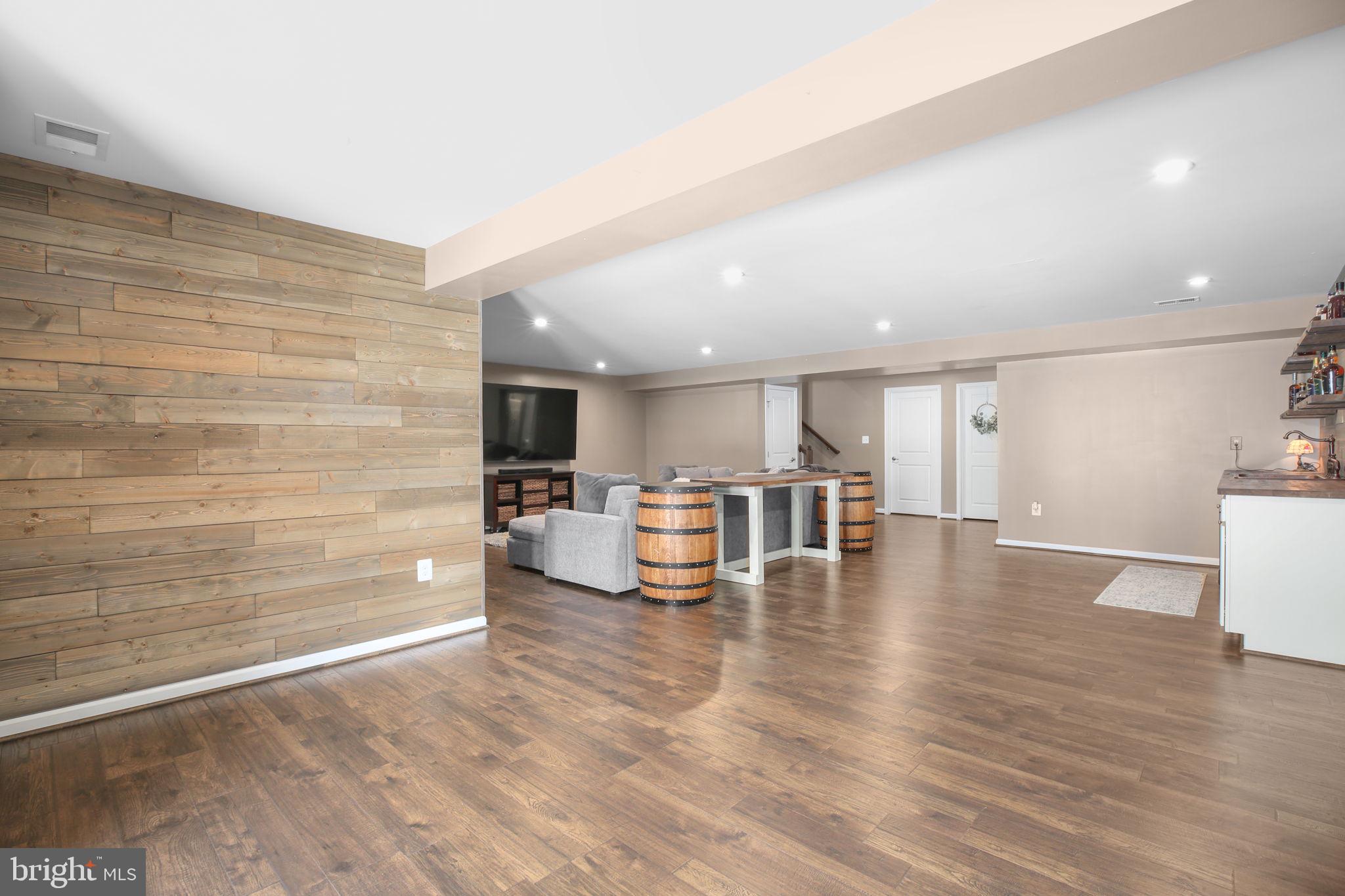 THE VILLAGE AT COURTHOUSE COMMONS - Residential