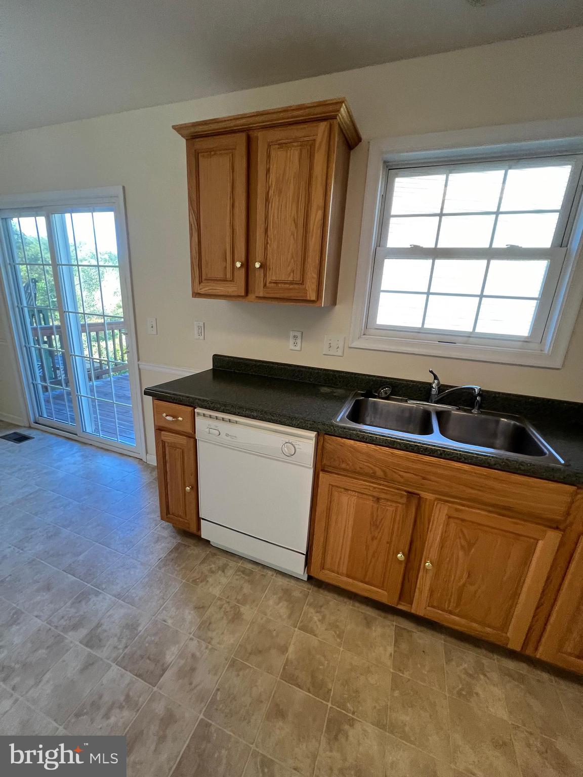 AMBER WOODS - Residential