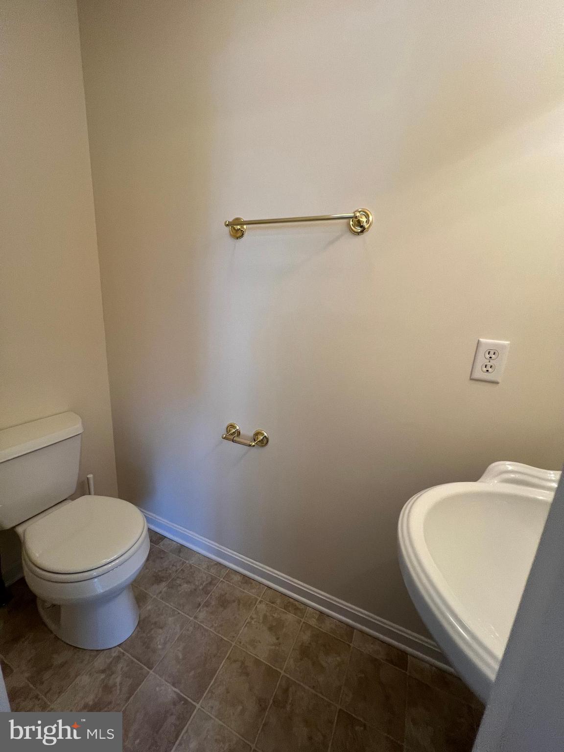 AMBER WOODS - Residential