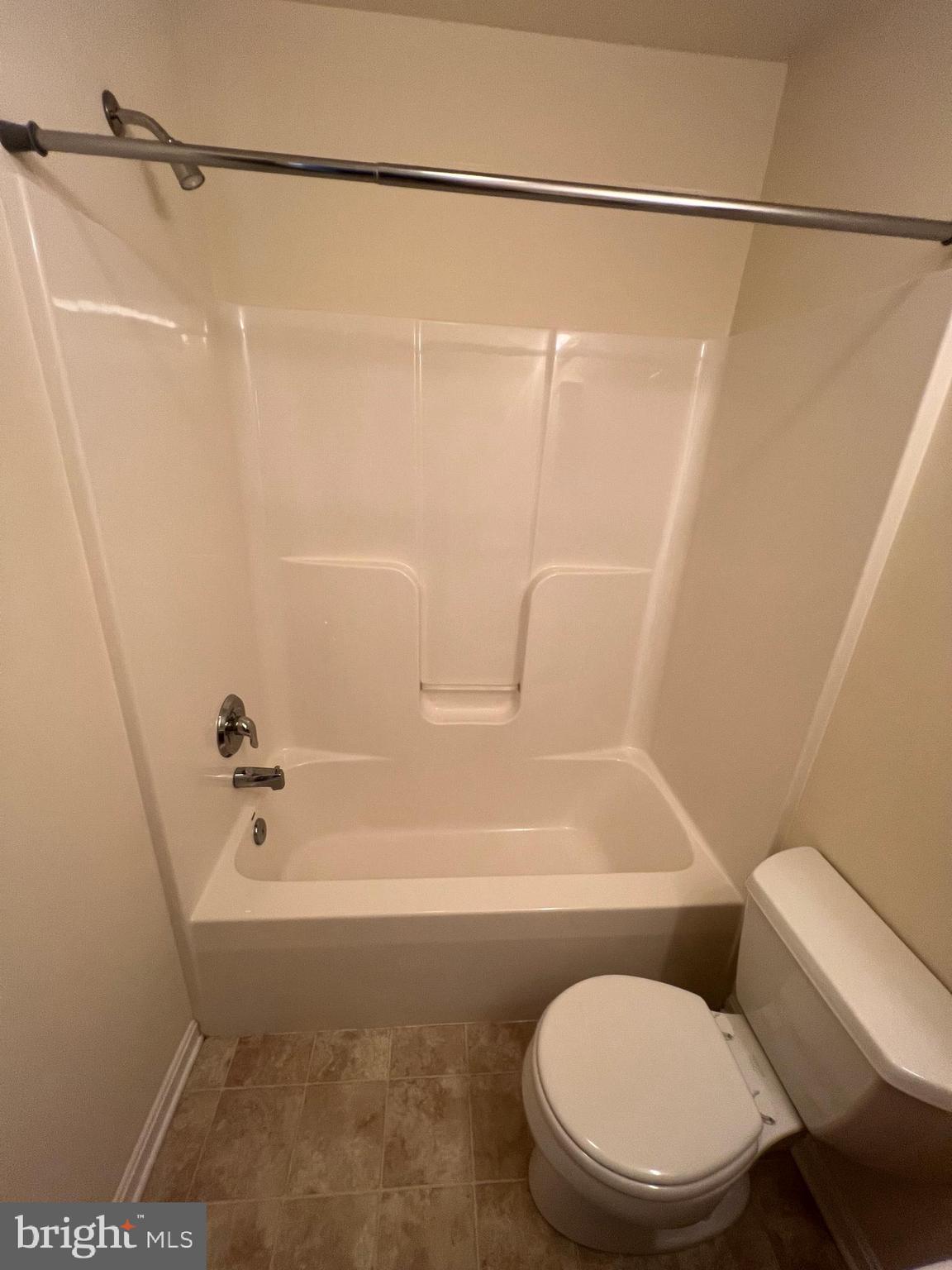 AMBER WOODS - Residential