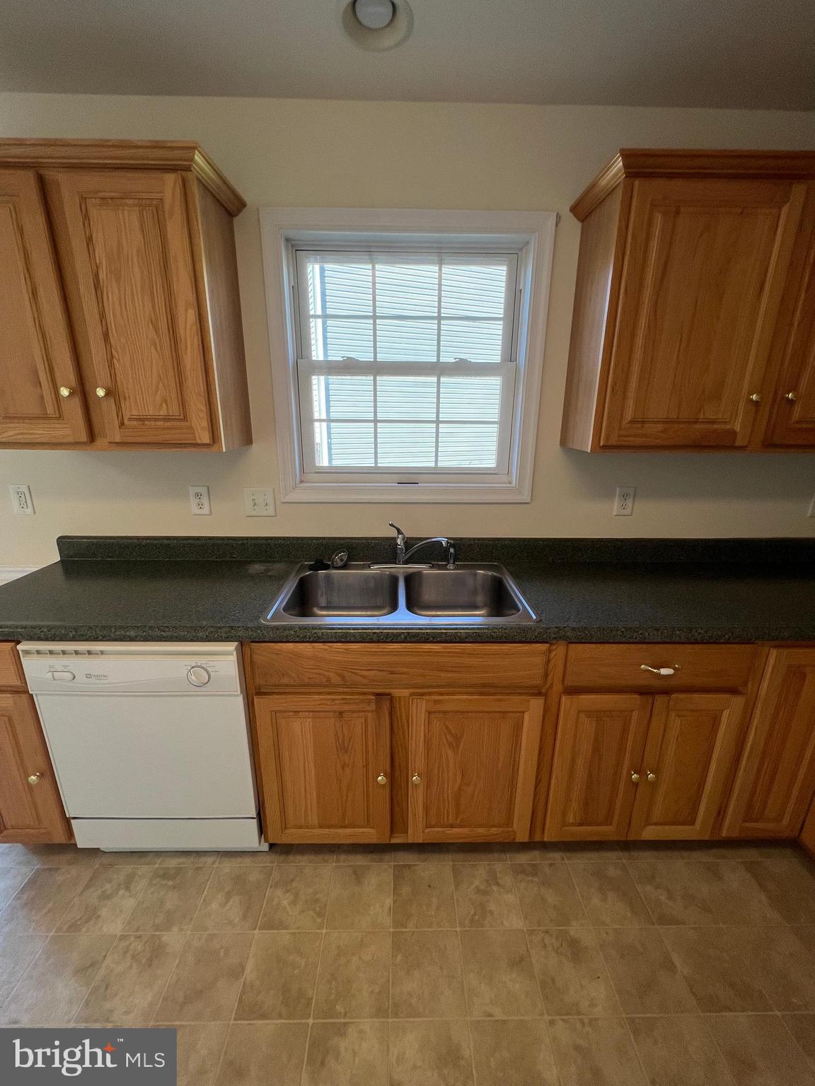 AMBER WOODS - Residential