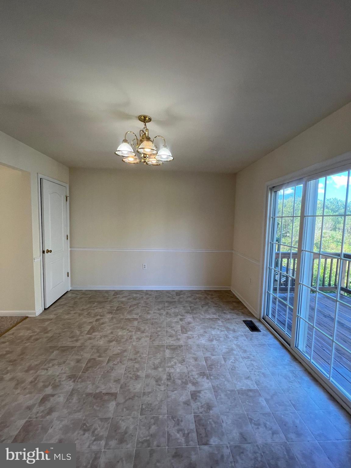 AMBER WOODS - Residential