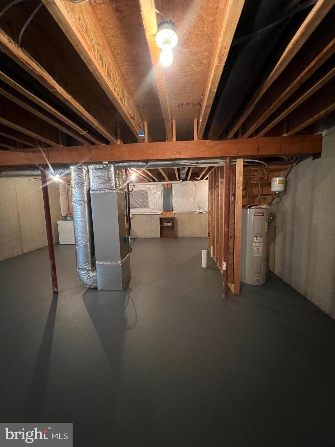 AMBER WOODS - Residential