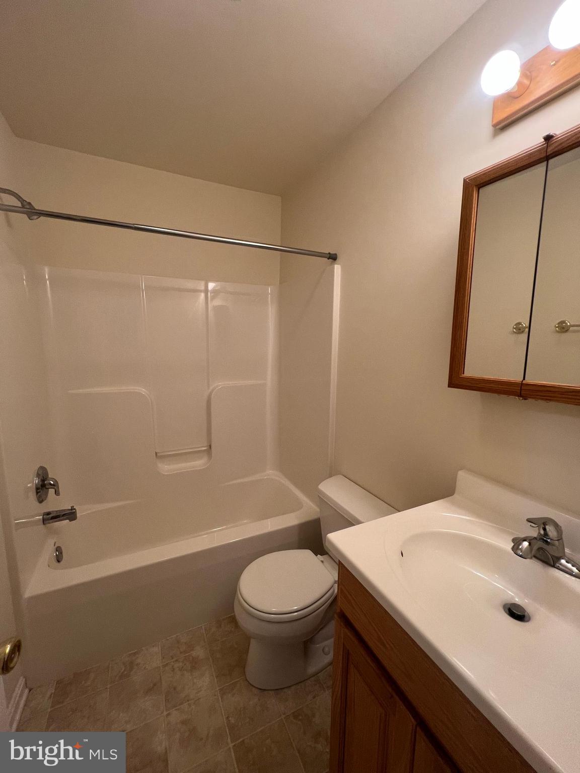 AMBER WOODS - Residential