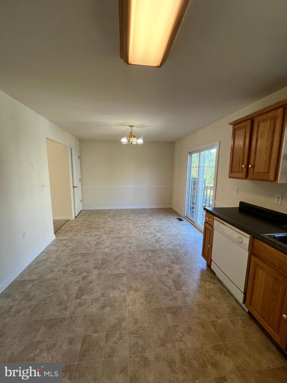 AMBER WOODS - Residential