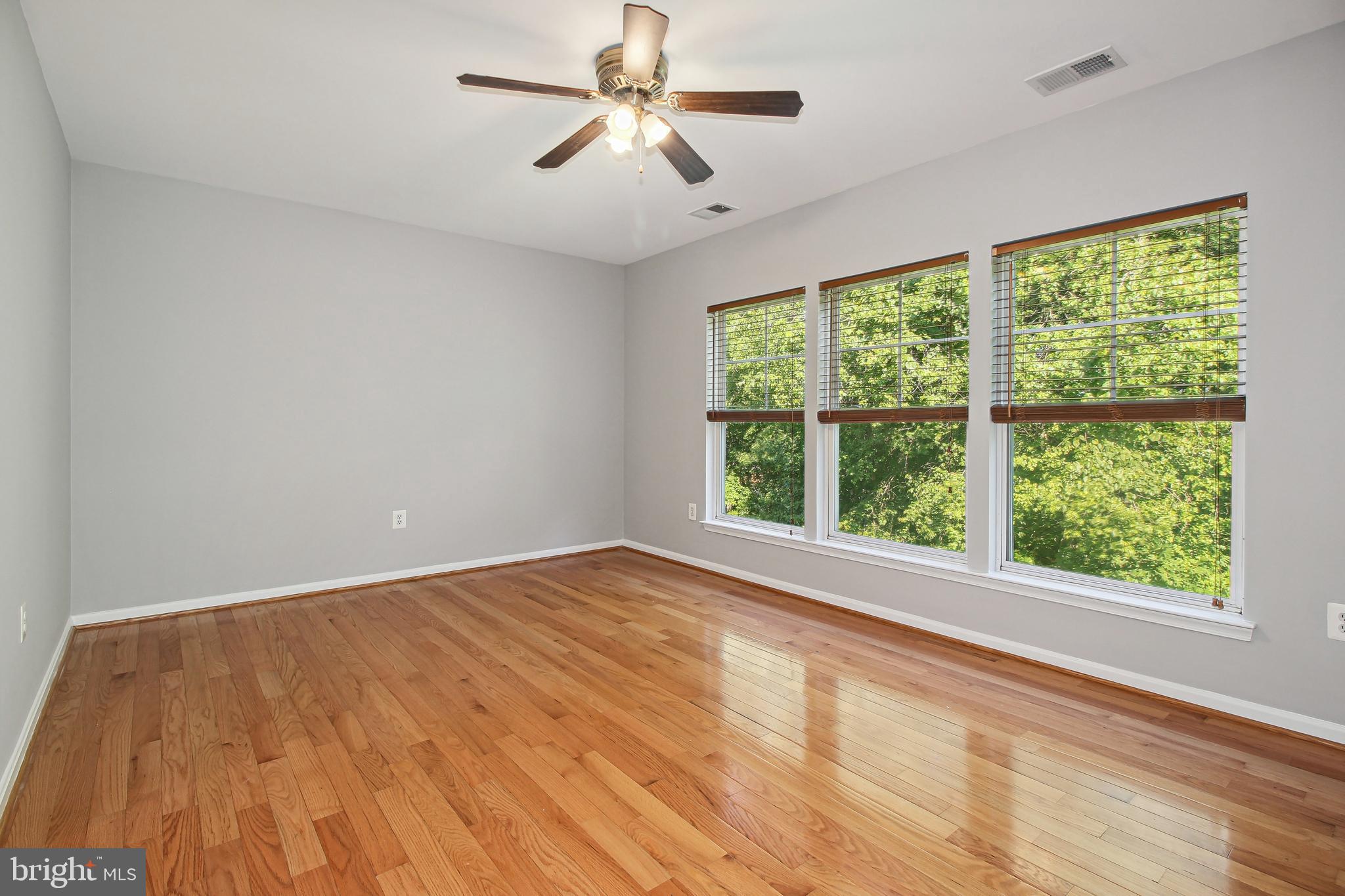 SEVEN OAKS - Residential