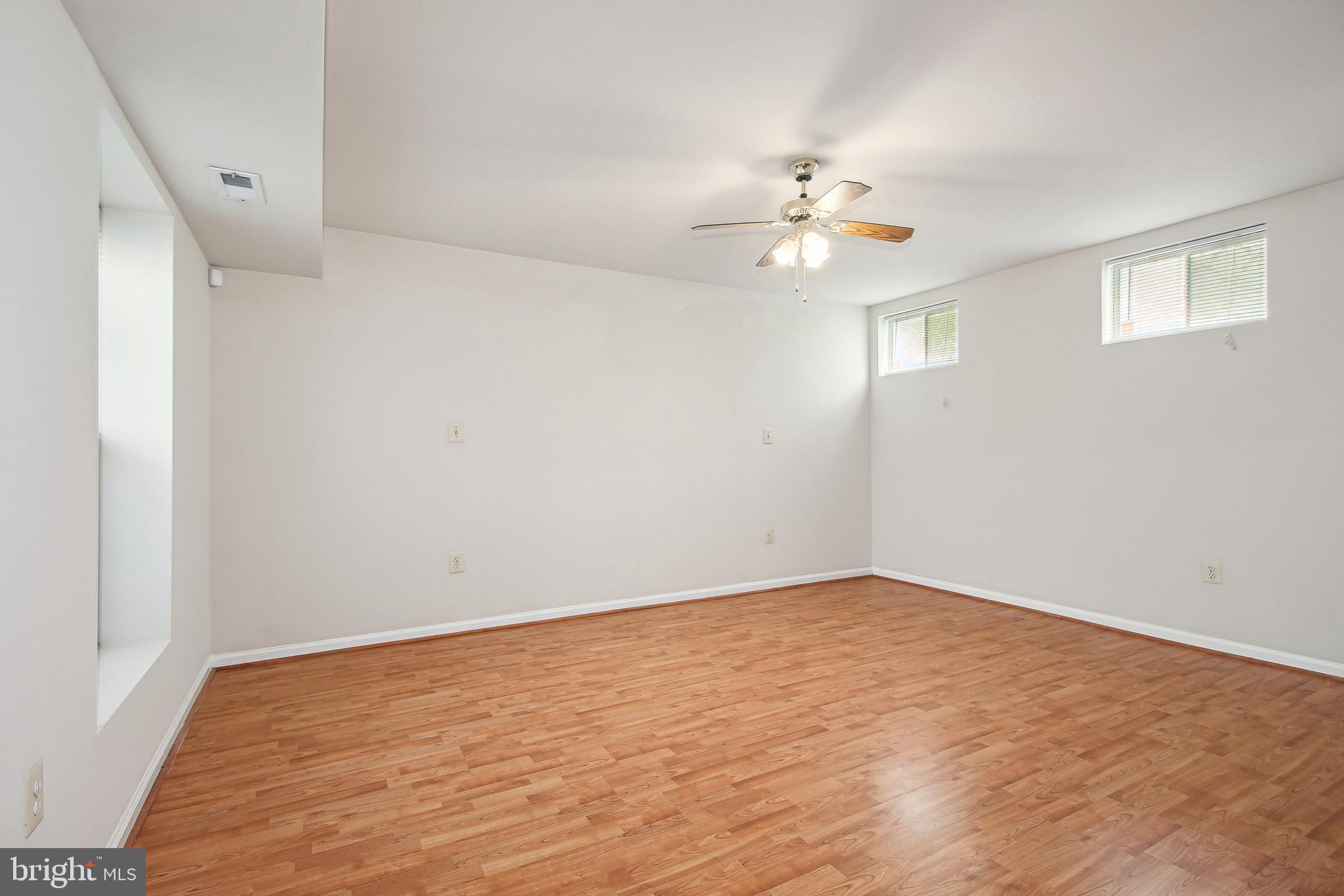 SEVEN OAKS - Residential