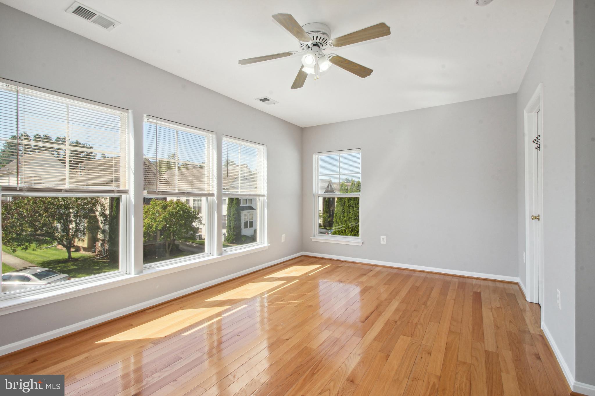 SEVEN OAKS - Residential