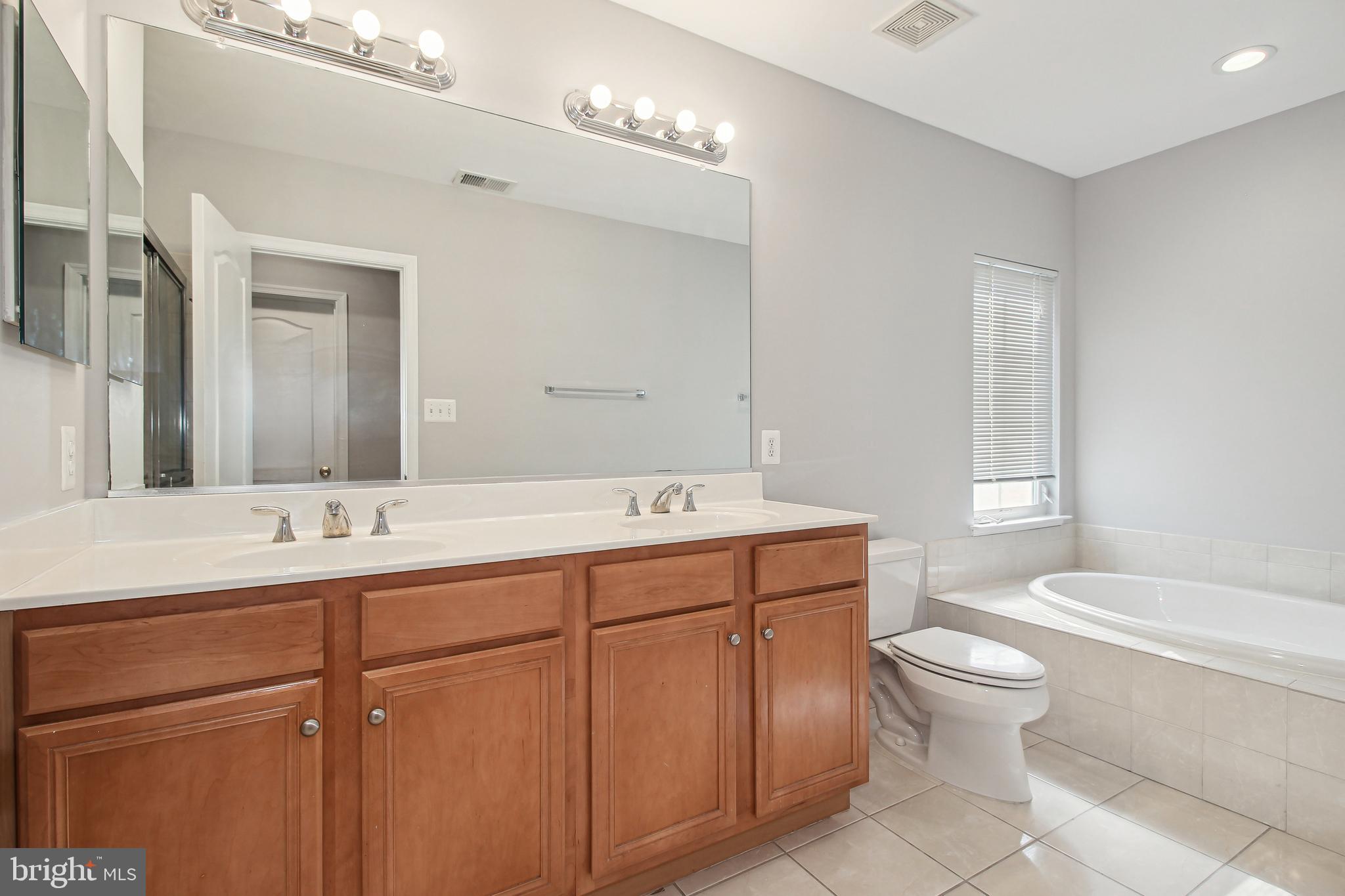 SEVEN OAKS - Residential