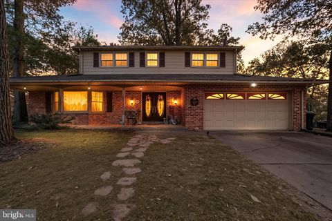 4061 ROBINHOOD DRIVE YORK PA 17408