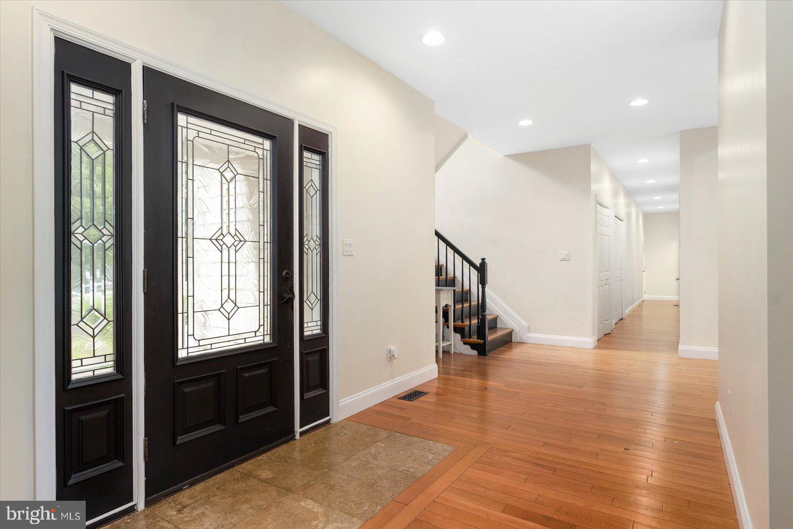 WHISPERING WOODS - Residential