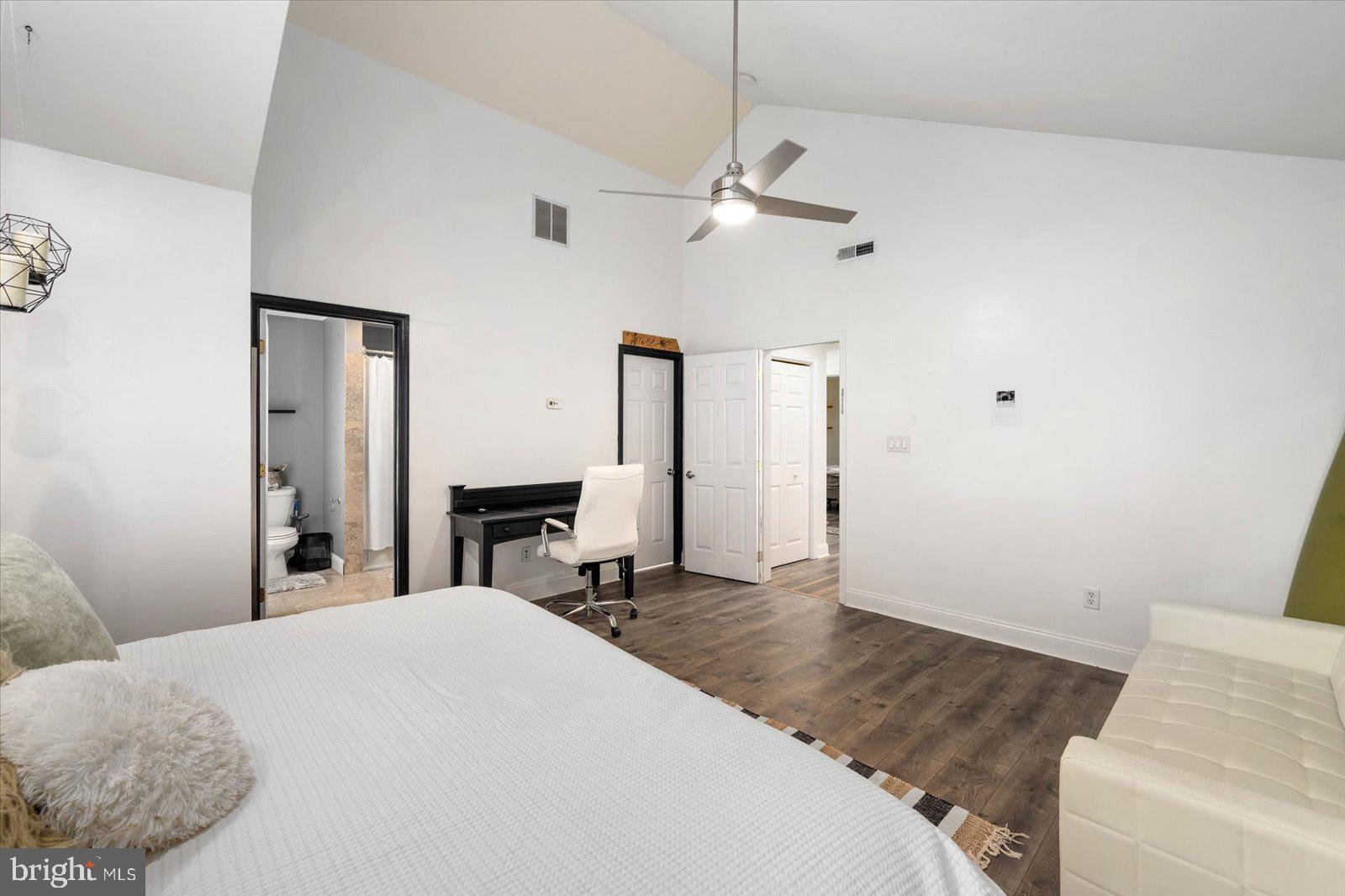 WHISPERING WOODS - Residential