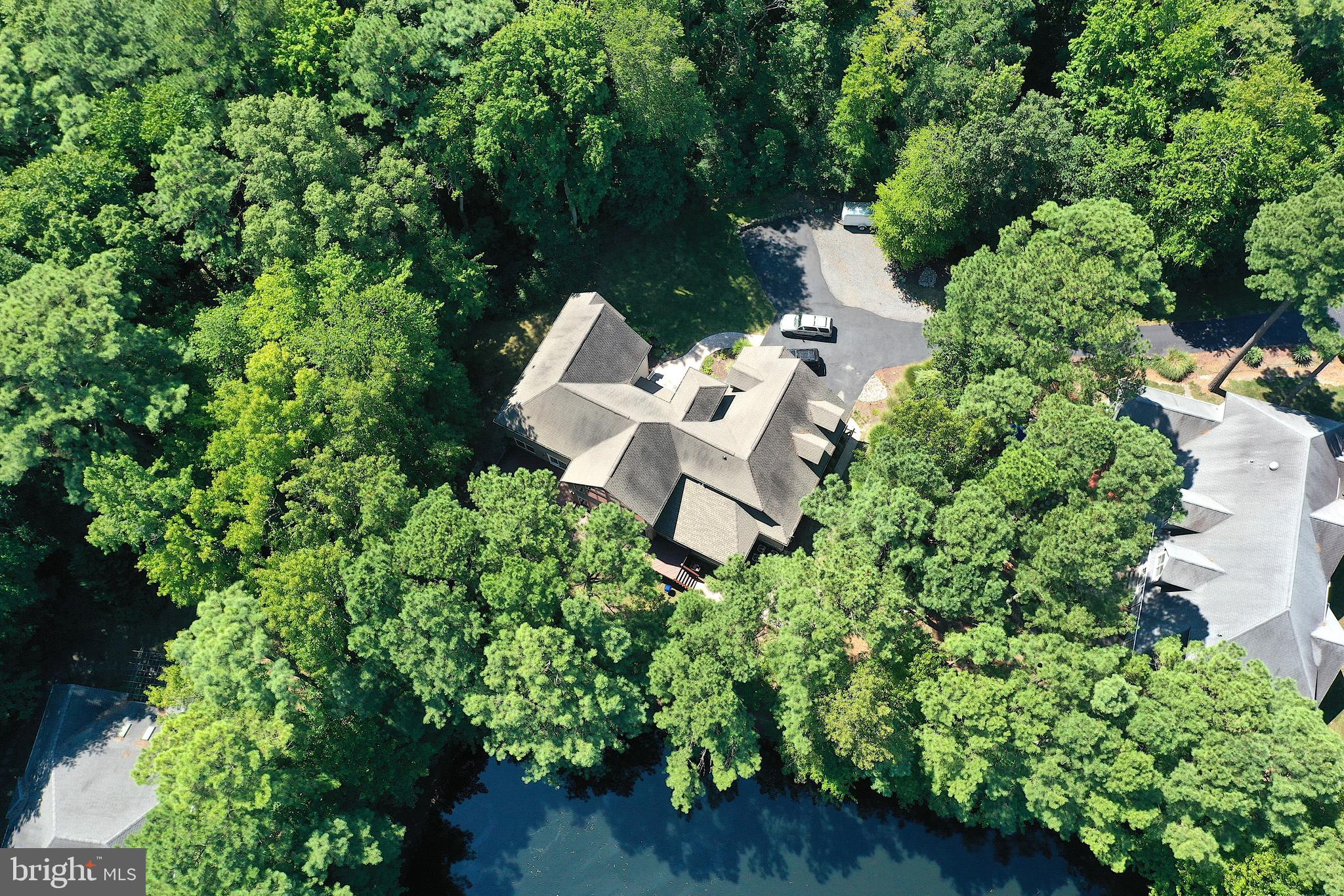 WHISPERING WOODS - Residential