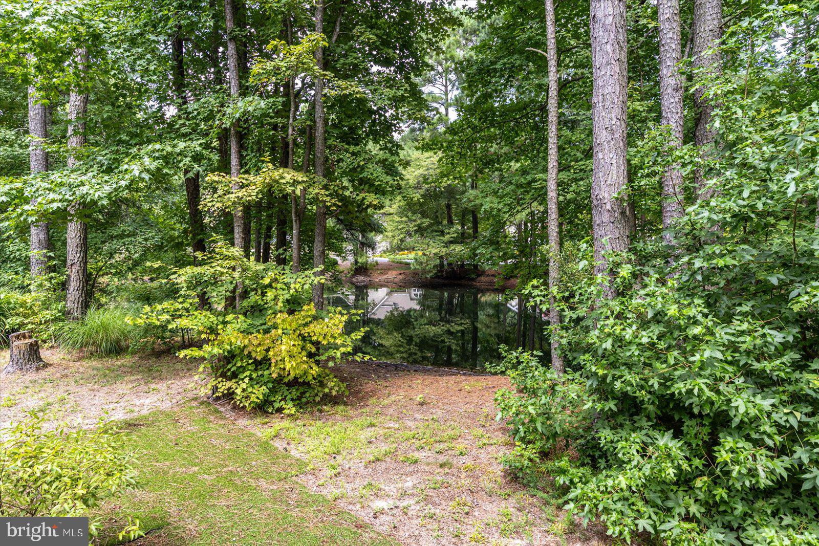 WHISPERING WOODS - Residential