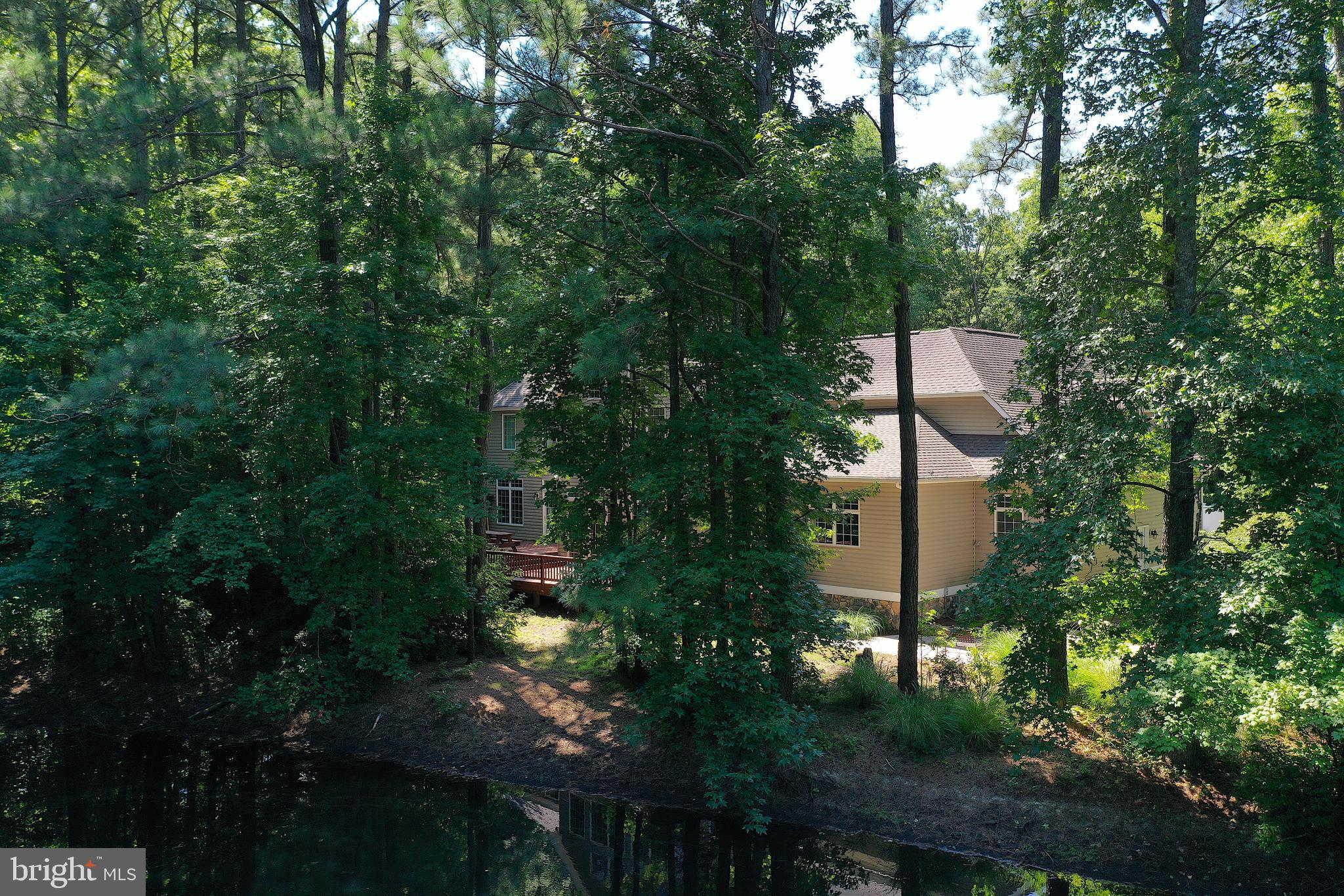 WHISPERING WOODS - Residential