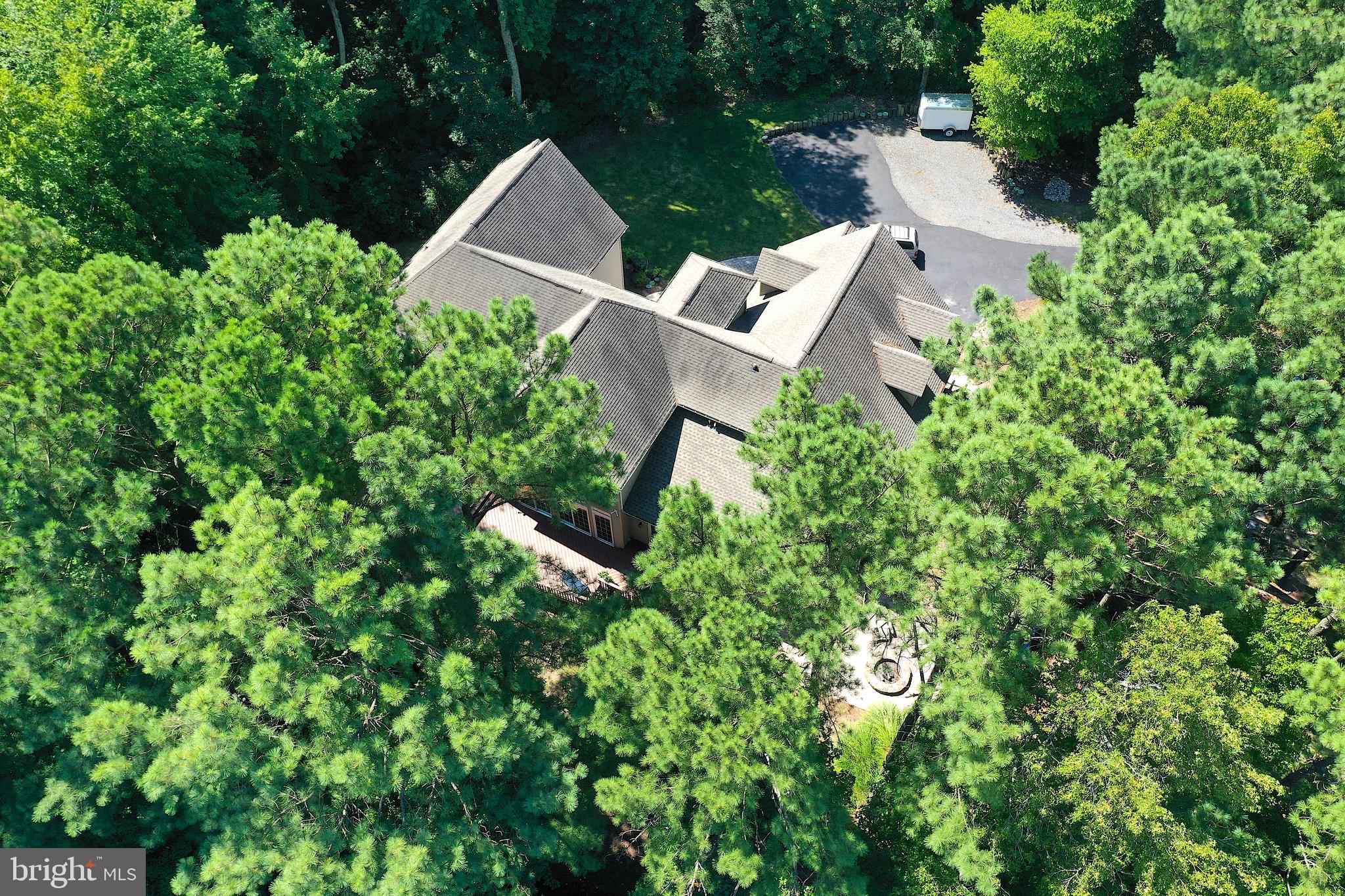 WHISPERING WOODS - Residential