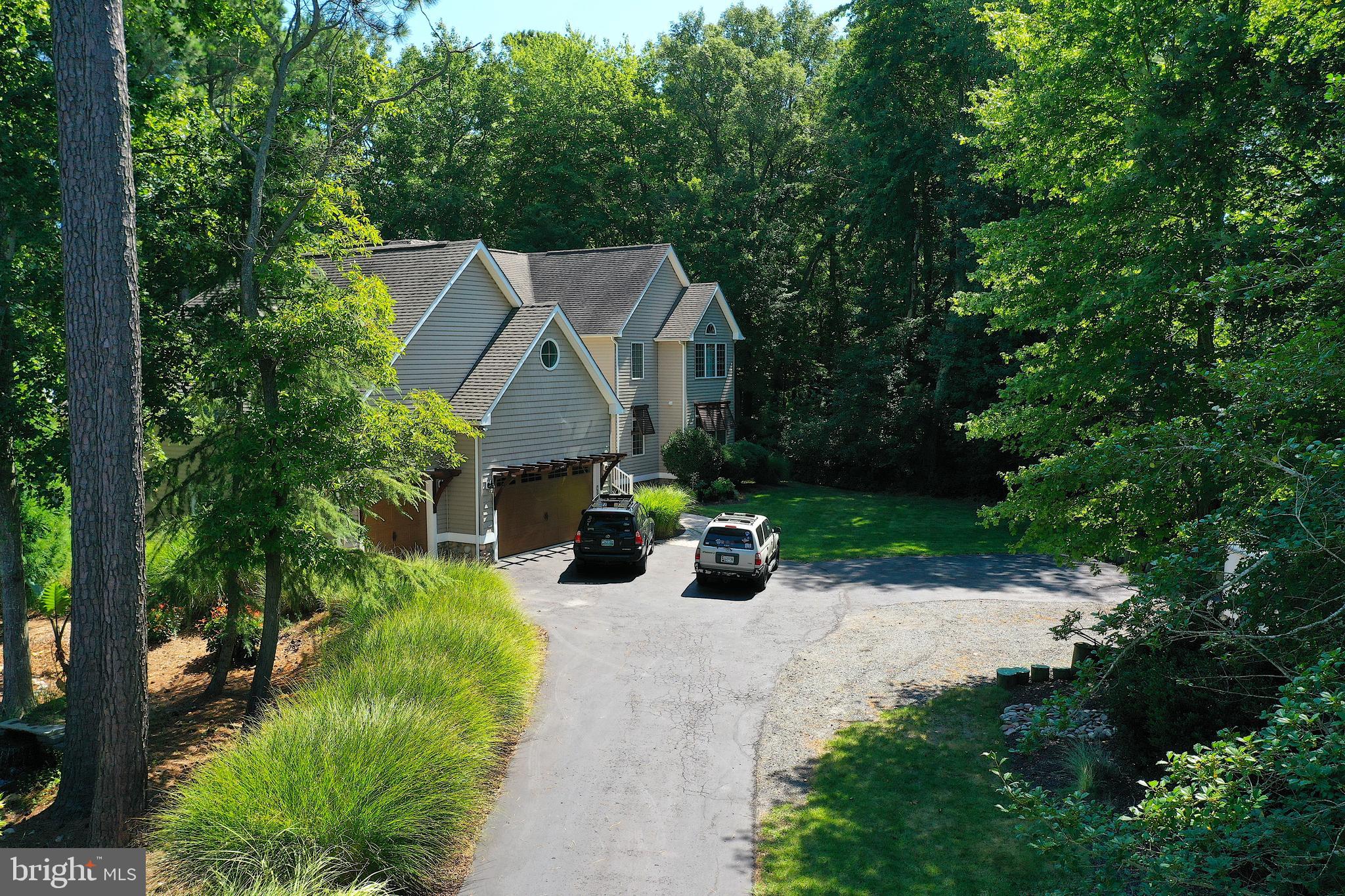 WHISPERING WOODS - Residential