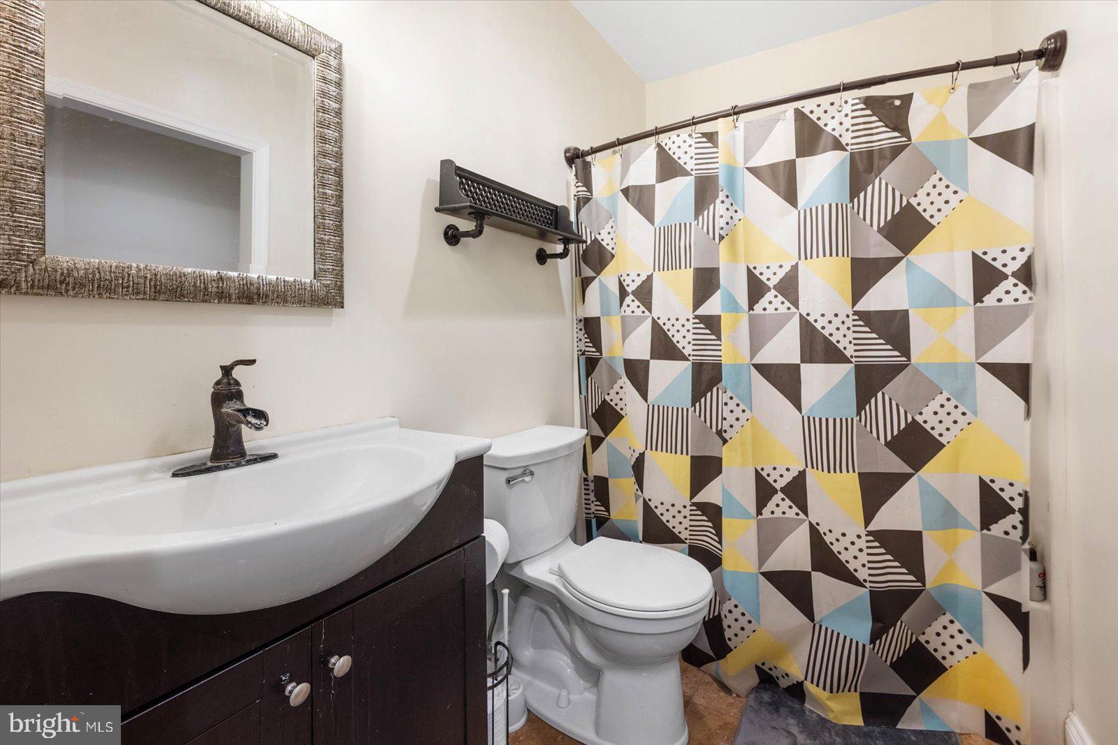 WHISPERING WOODS - Residential