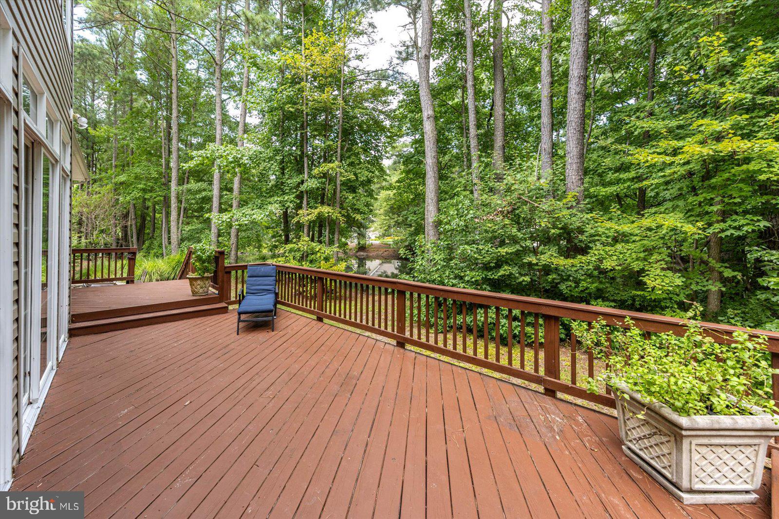 WHISPERING WOODS - Residential