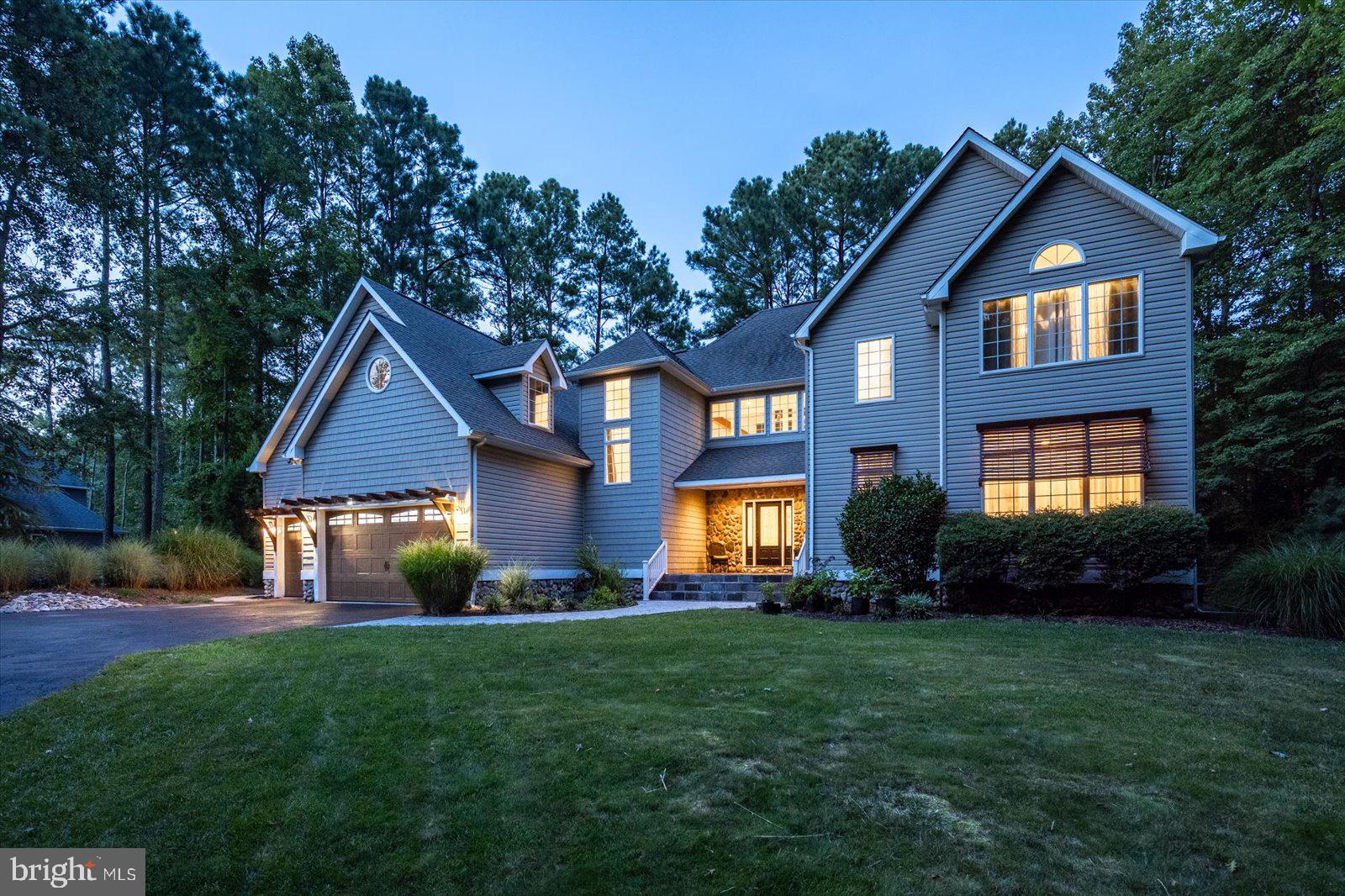 WHISPERING WOODS - Residential