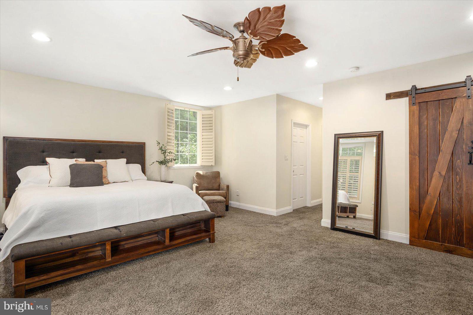 WHISPERING WOODS - Residential