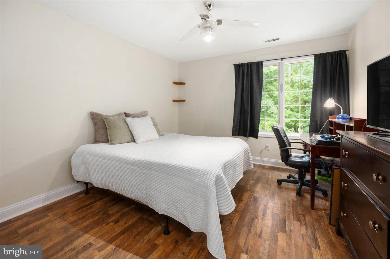 WHISPERING WOODS - Residential