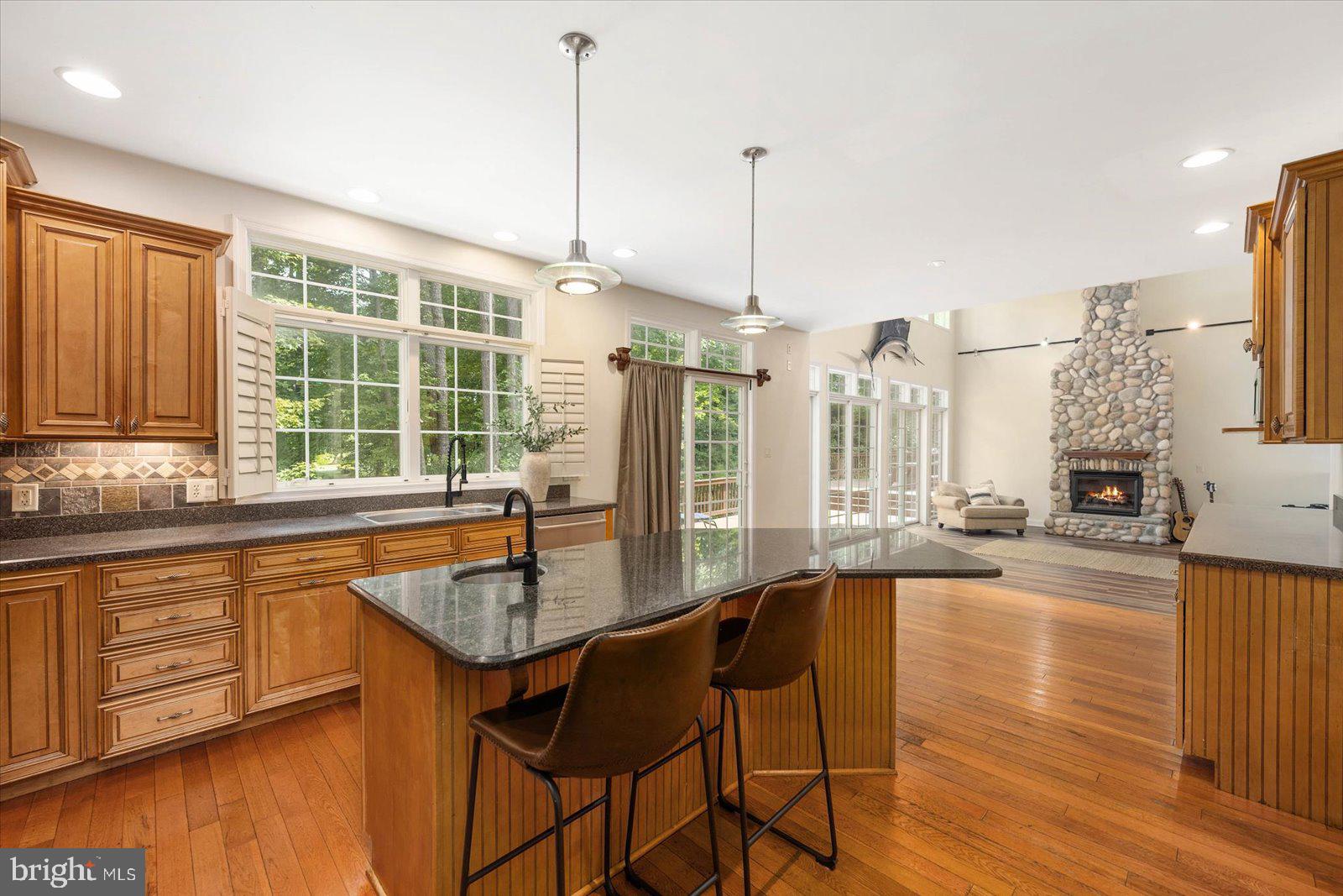 WHISPERING WOODS - Residential