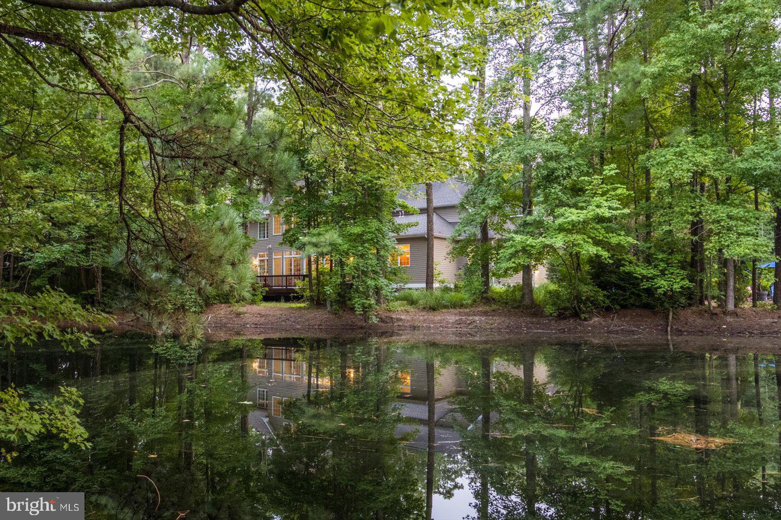 WHISPERING WOODS - Residential