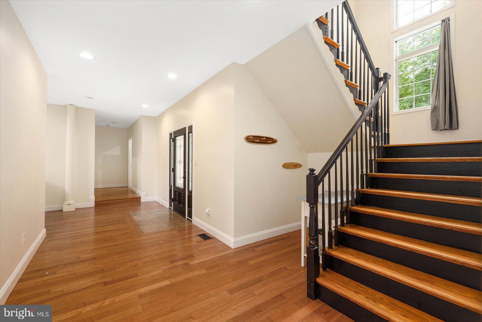 WHISPERING WOODS - Residential