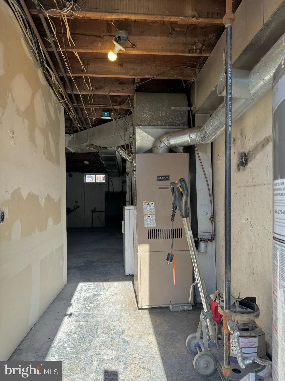 Wilmington, Delaware 19802, United States, 3 Bedrooms Bedrooms, ,1 BathroomBathrooms,Residential,Contingent,19692