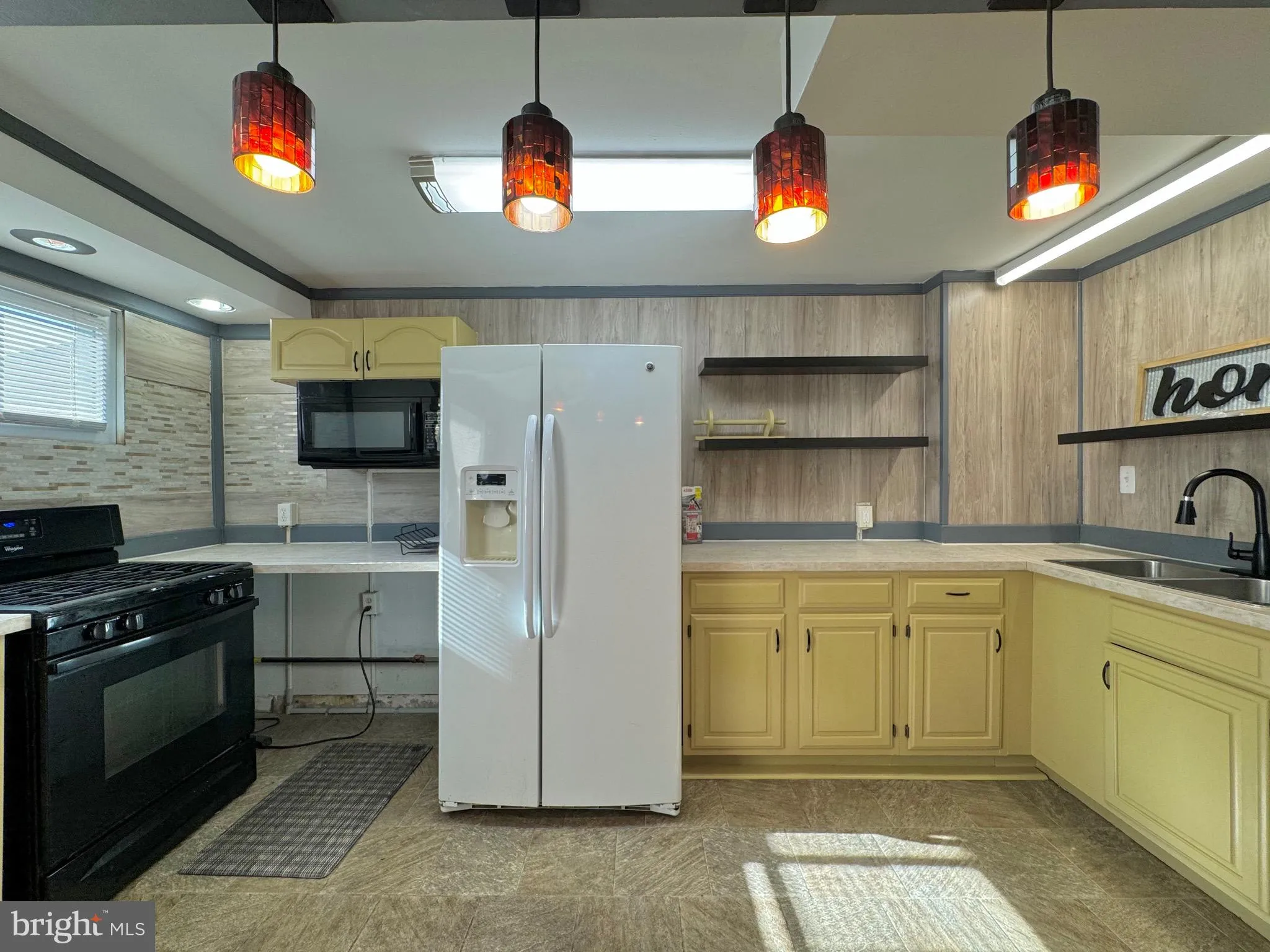 Wilmington, Delaware 19802, United States, 3 Bedrooms Bedrooms, ,1 BathroomBathrooms,Residential,Contingent,19692