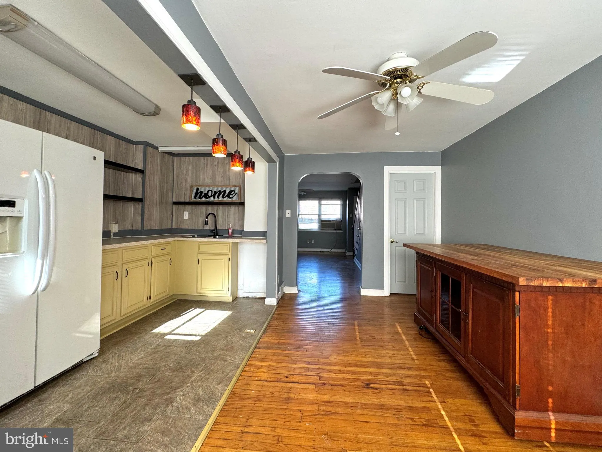 Wilmington, Delaware 19802, United States, 3 Bedrooms Bedrooms, ,1 BathroomBathrooms,Residential,Contingent,19692