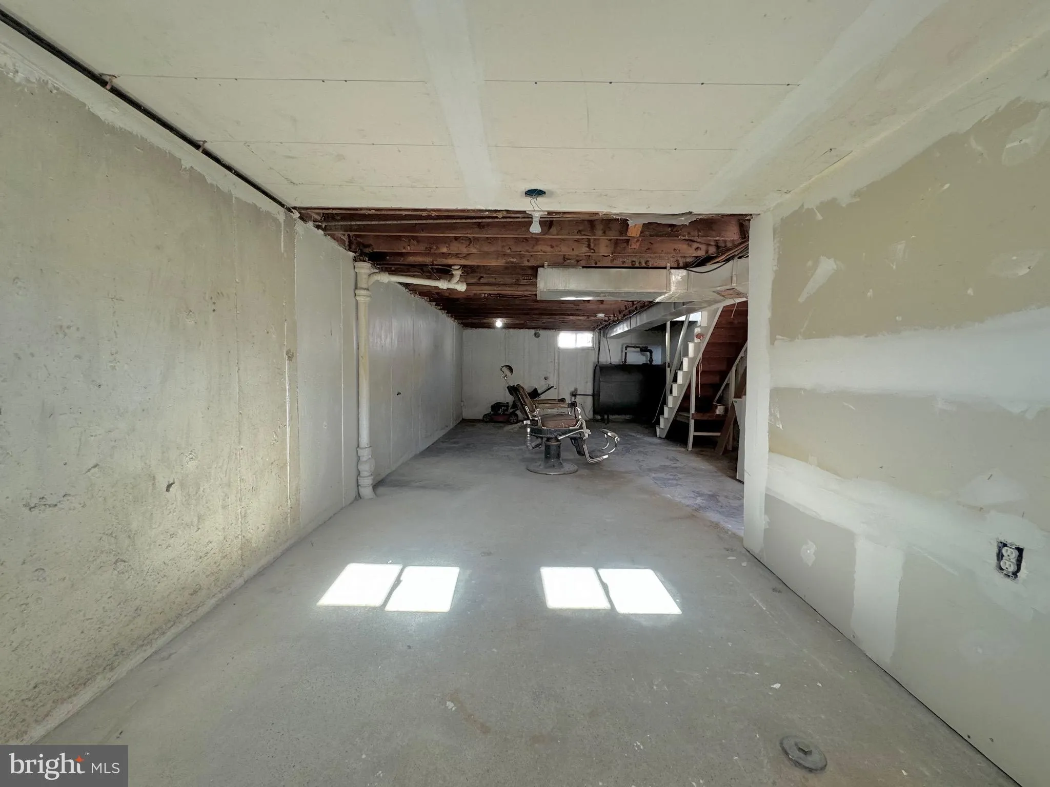 Wilmington, Delaware 19802, United States, 3 Bedrooms Bedrooms, ,1 BathroomBathrooms,Residential,Contingent,19692