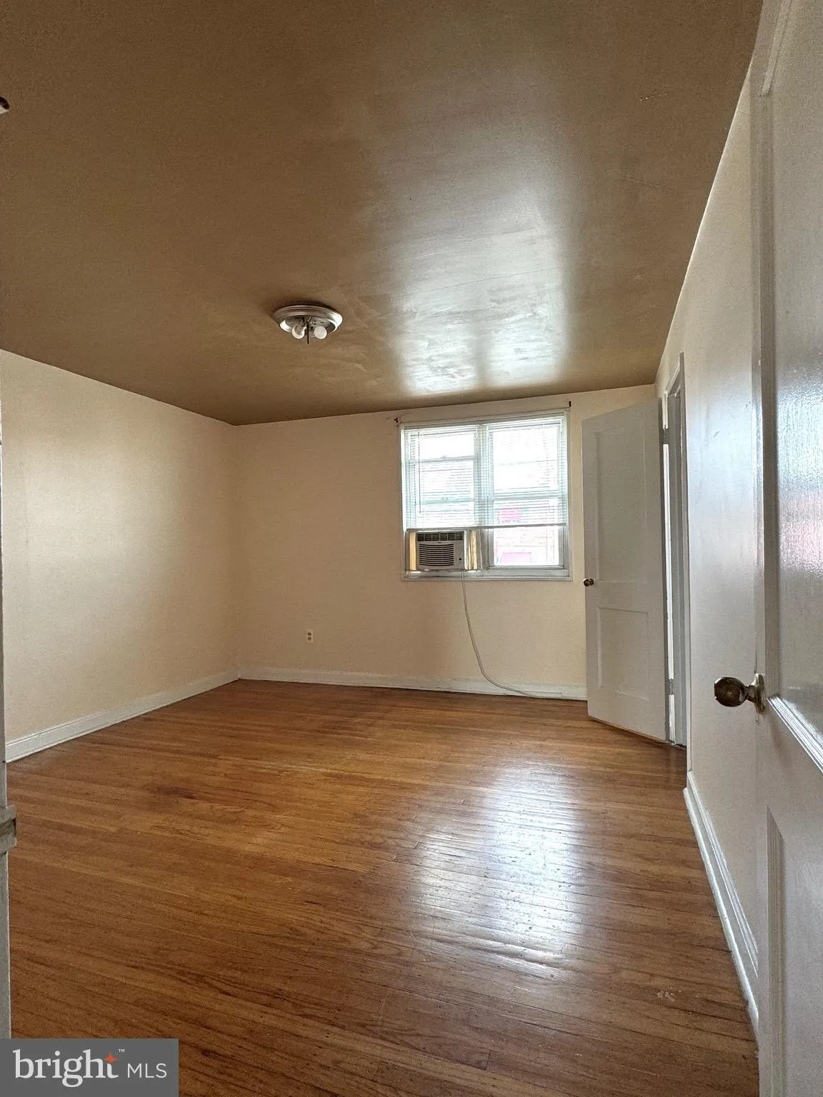 Wilmington, Delaware 19802, United States, 3 Bedrooms Bedrooms, ,1 BathroomBathrooms,Residential,Contingent,19692