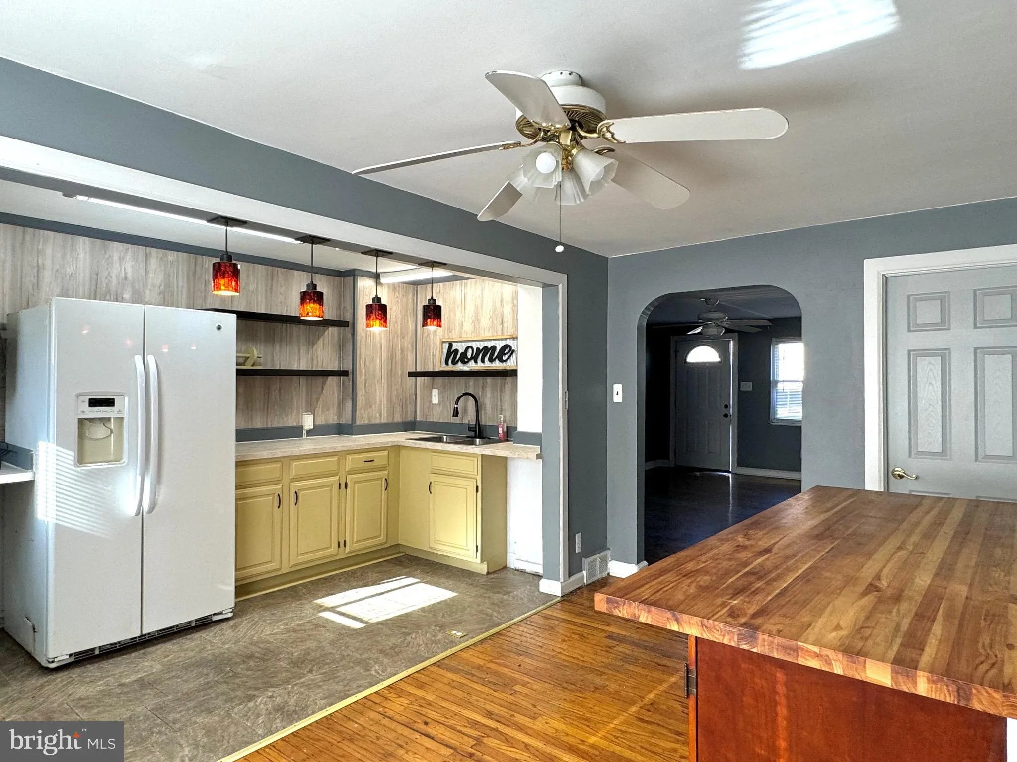 Wilmington, Delaware 19802, United States, 3 Bedrooms Bedrooms, ,1 BathroomBathrooms,Residential,Contingent,19692