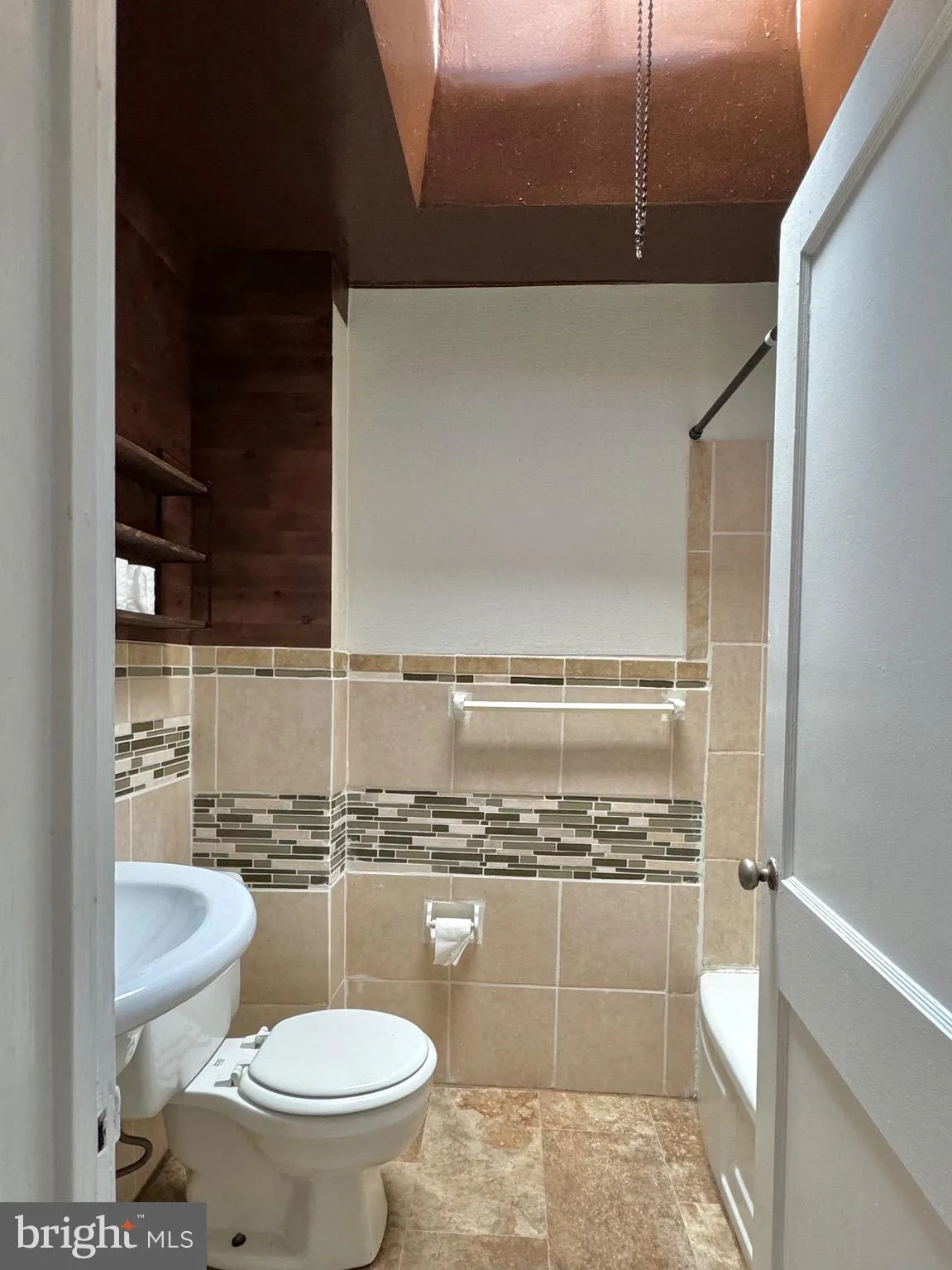 Wilmington, Delaware 19802, United States, 3 Bedrooms Bedrooms, ,1 BathroomBathrooms,Residential,Contingent,19692