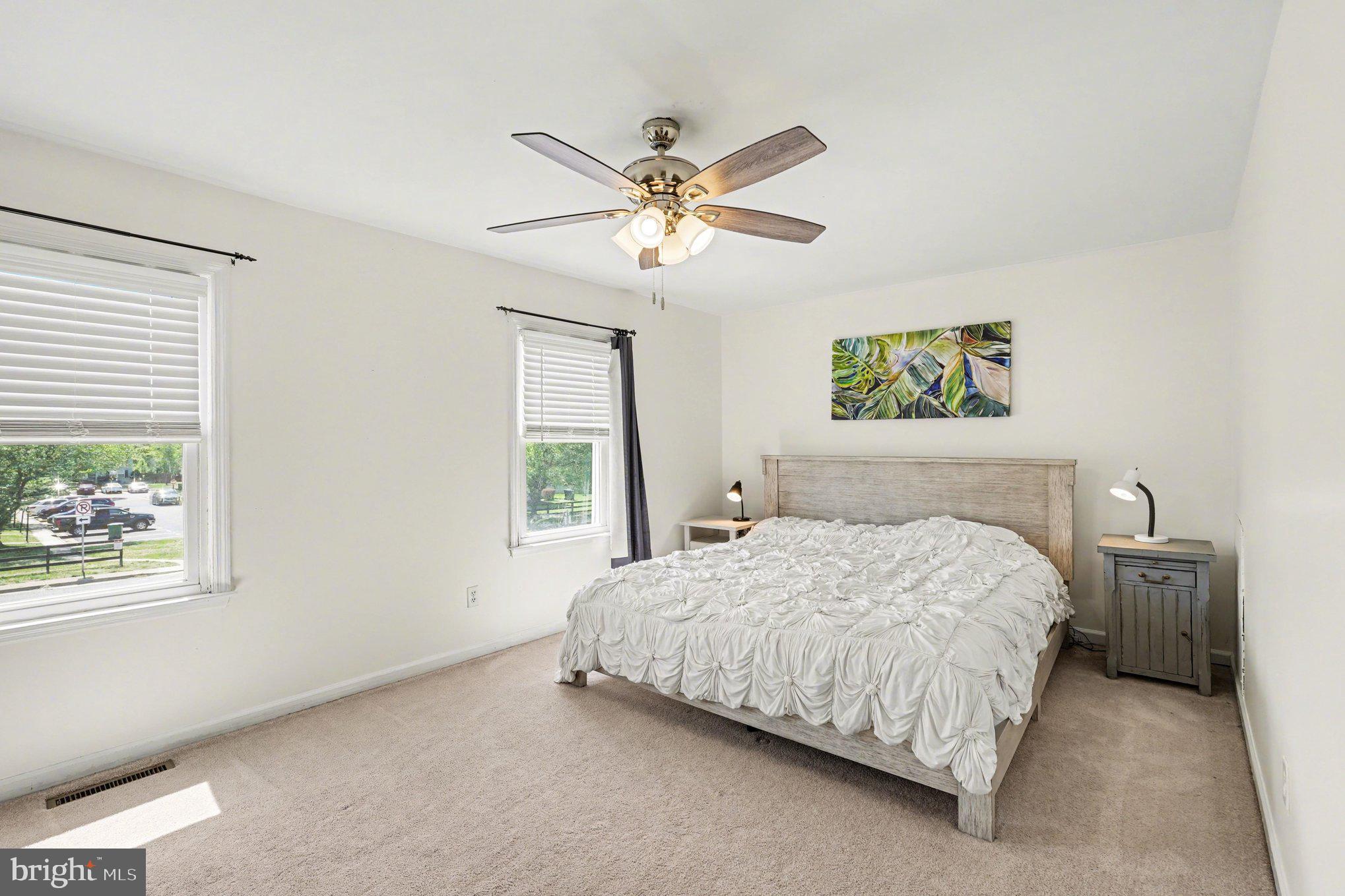 TOWN & COUNTRY TOWNHOUSES - Residential