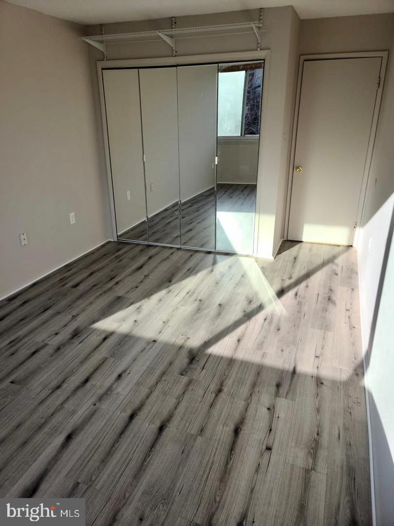 PRESIDENTIAL PARK - Residential Lease