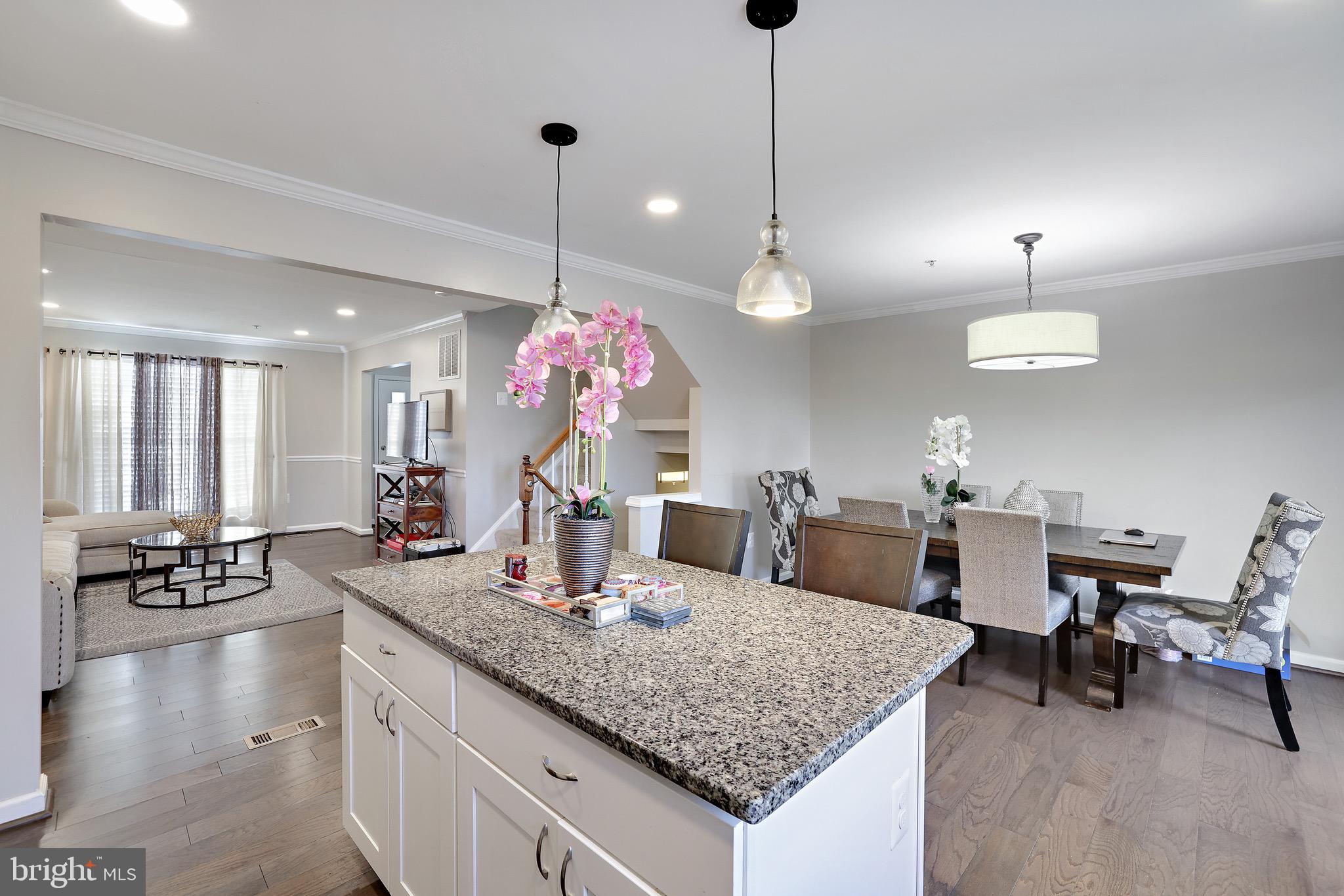 SEVEN OAKS - Residential